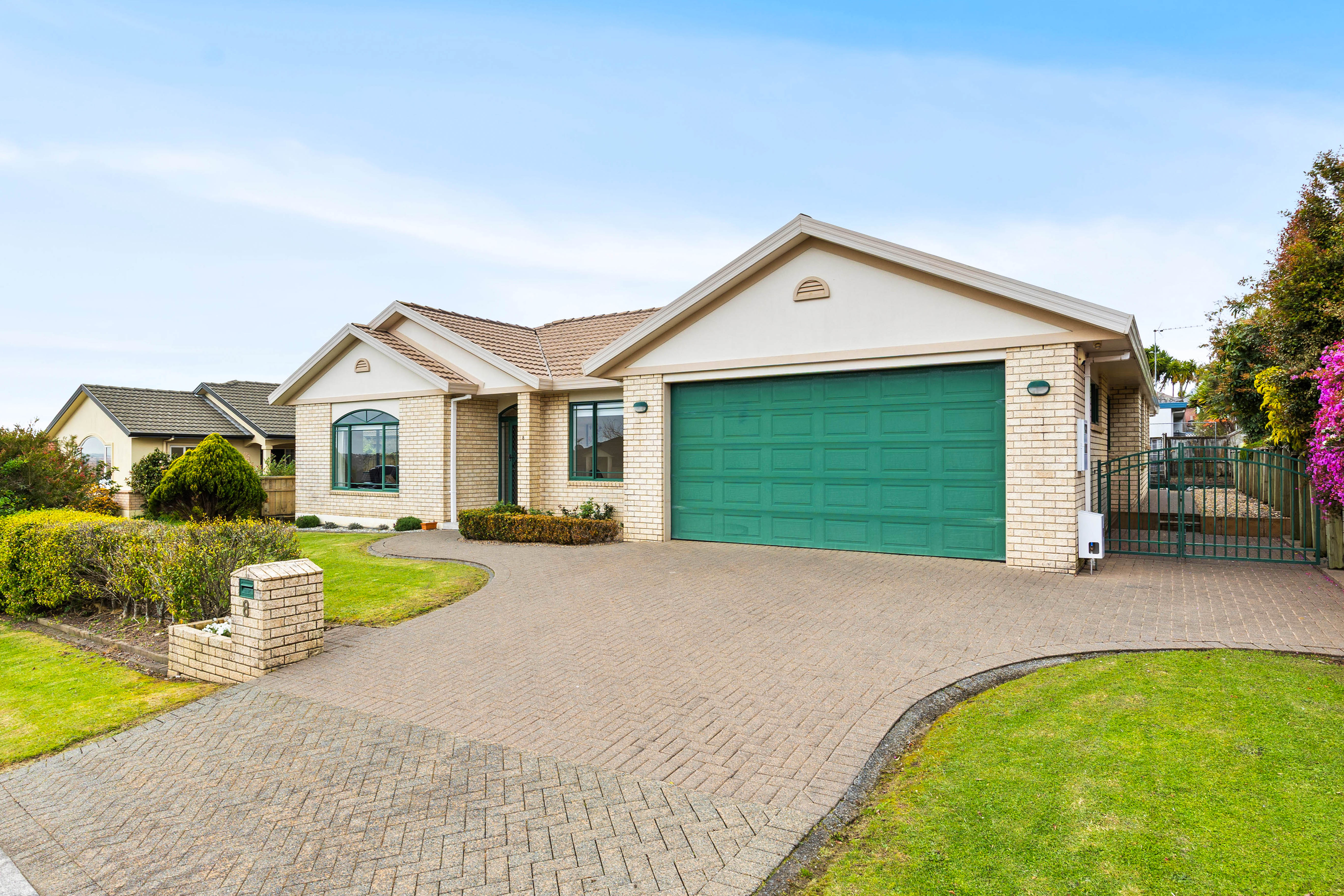 8 Amesbury Rise, Henderson