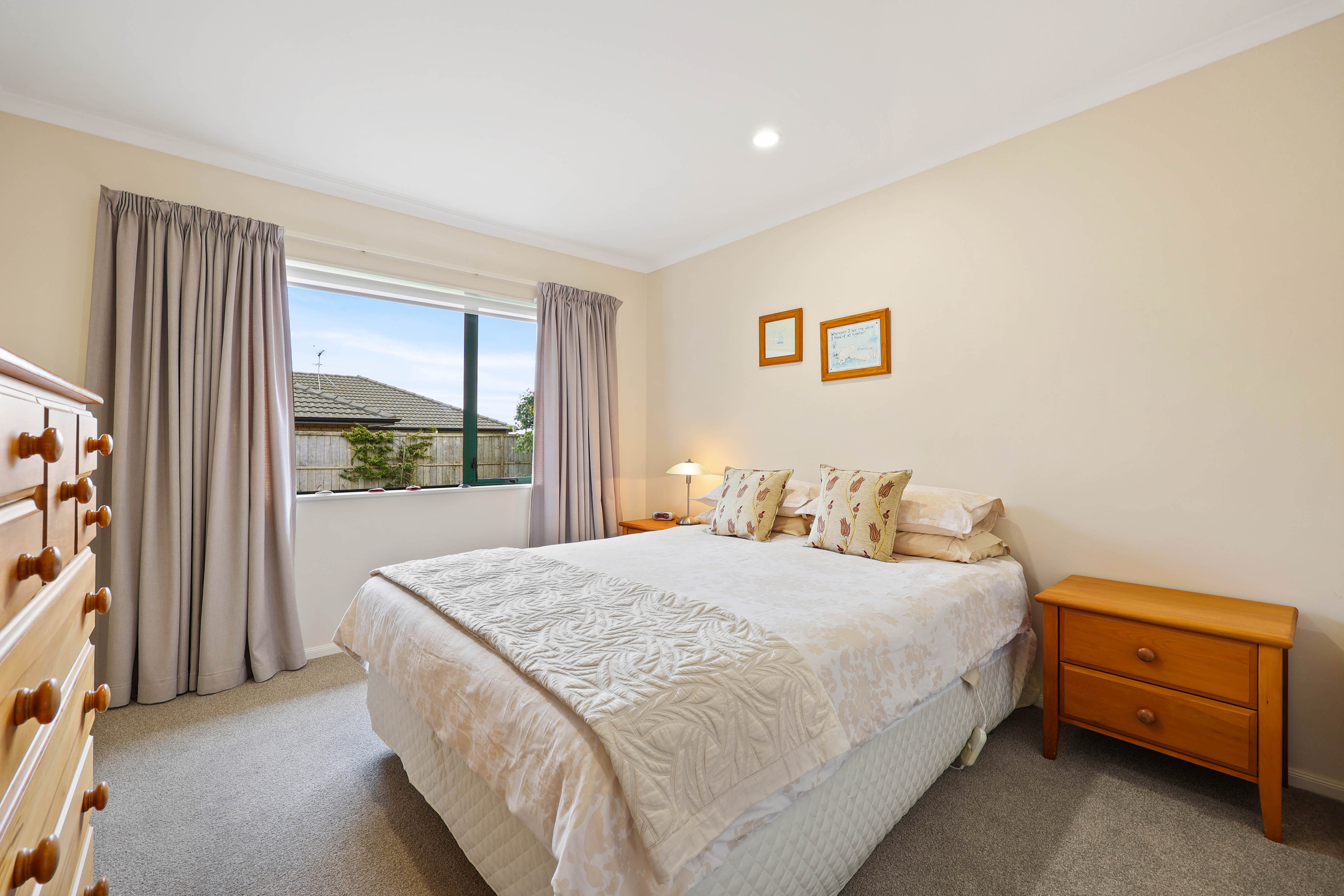 8 Amesbury Rise, Henderson