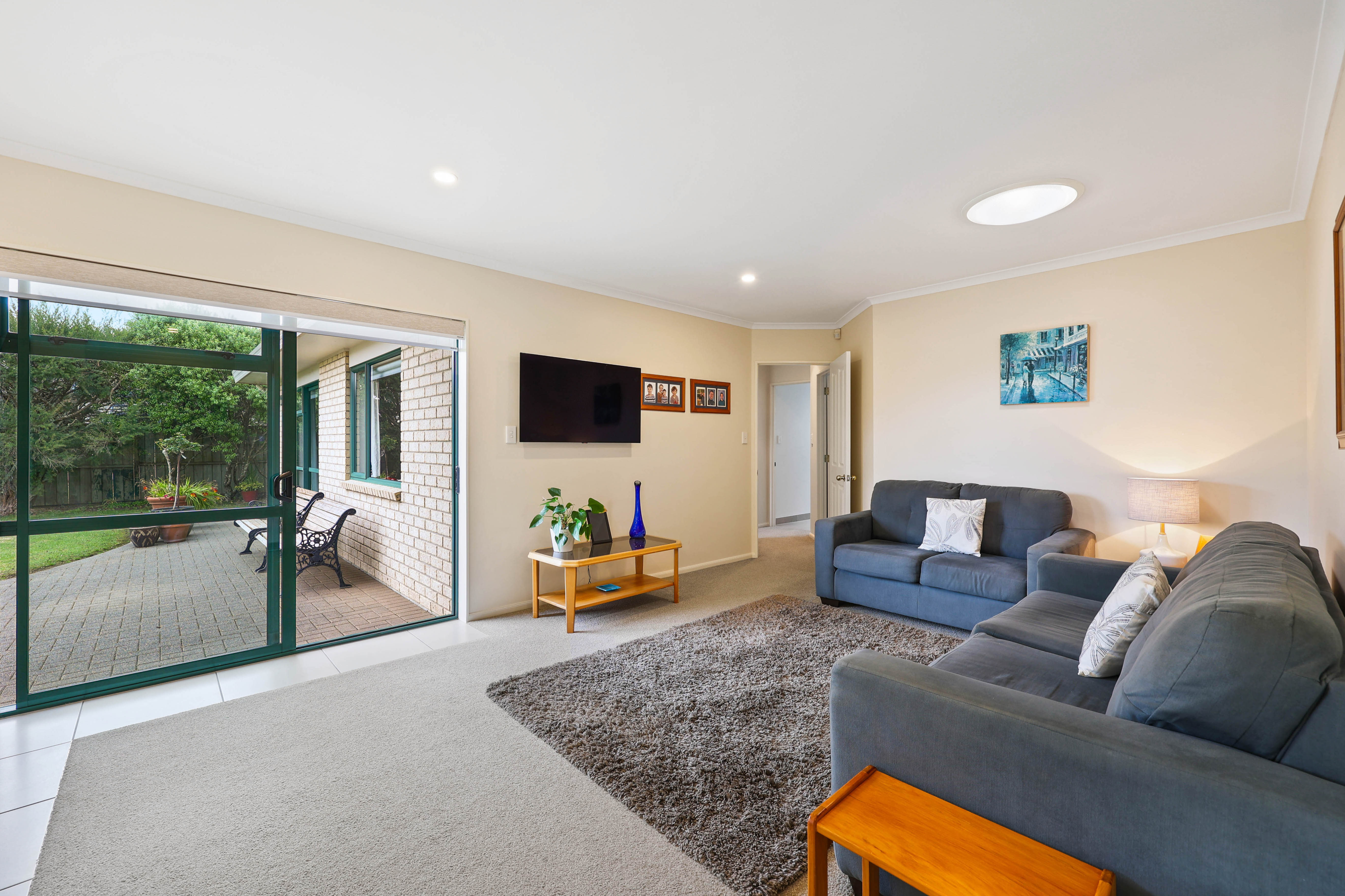 8 Amesbury Rise, Henderson