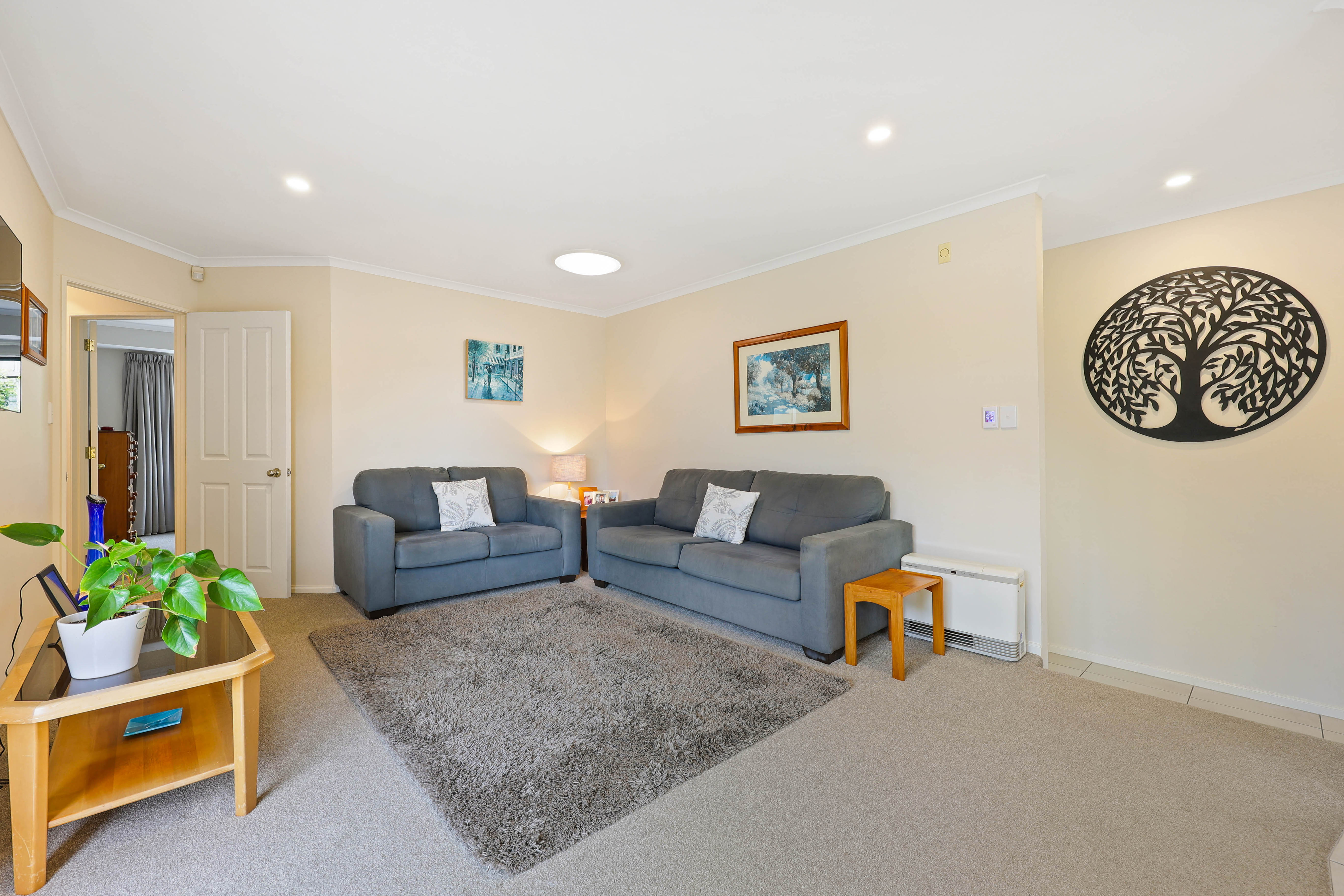 8 Amesbury Rise, Henderson