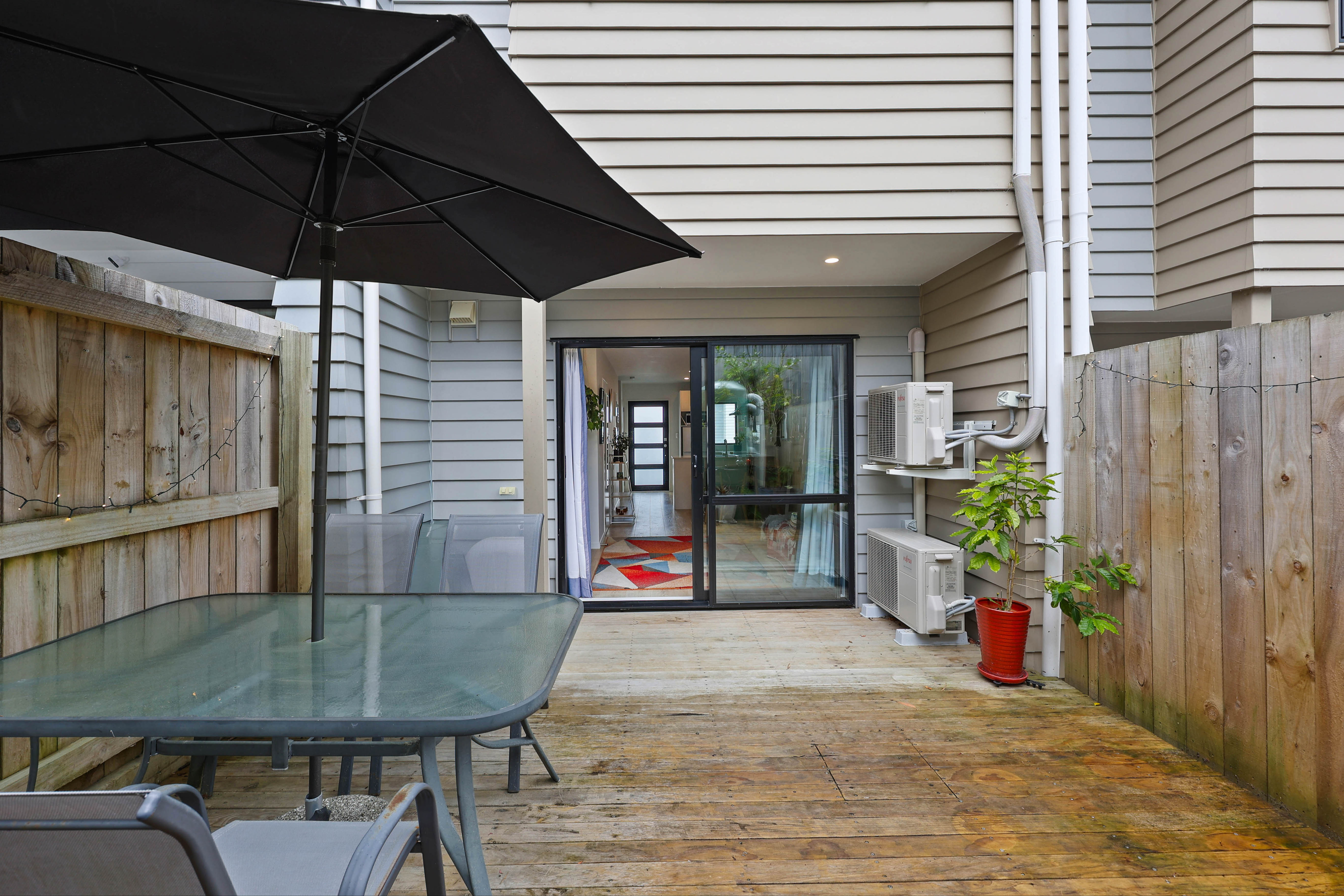 3/6 South Pacific Place, Henderson