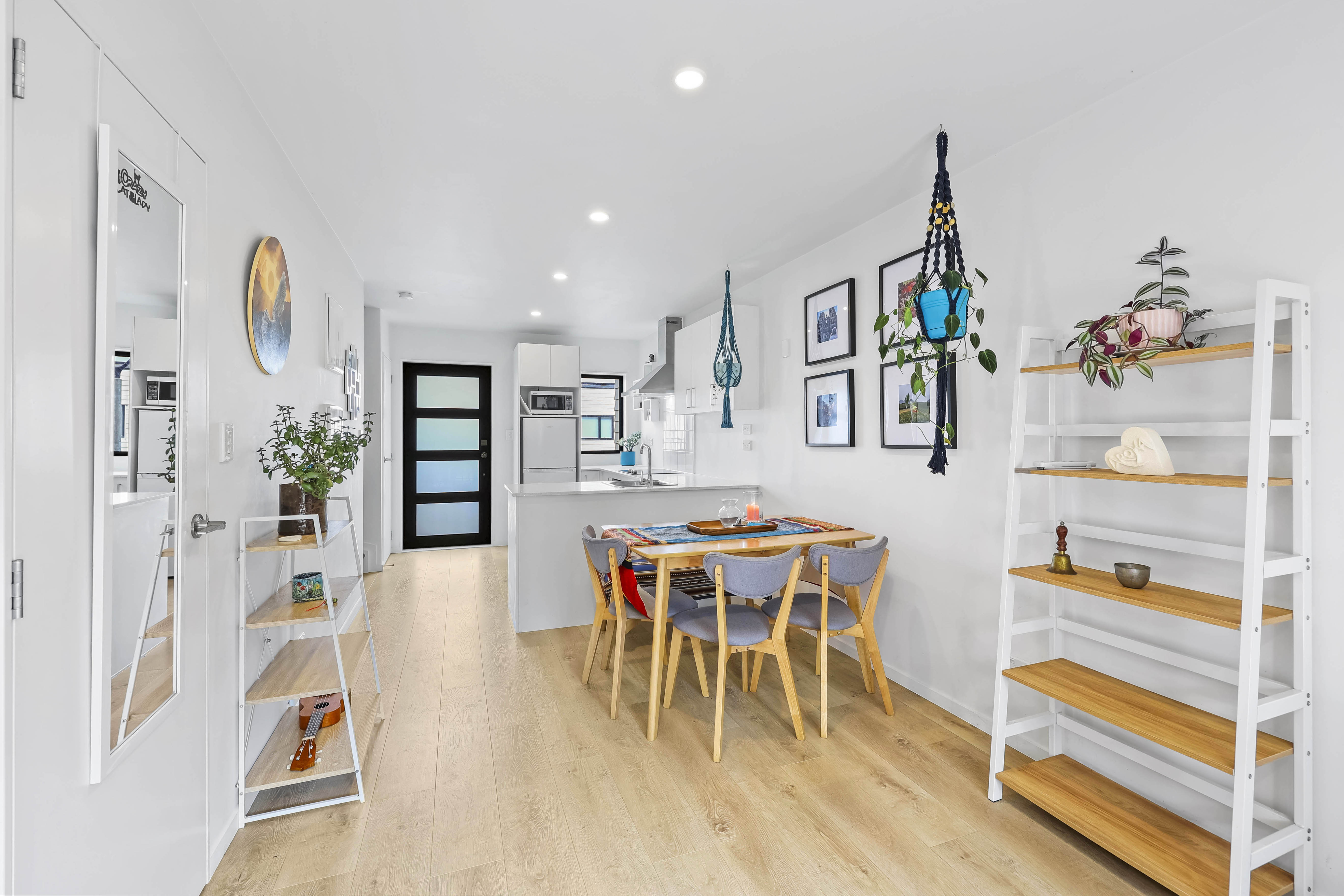 3/6 South Pacific Place, Henderson