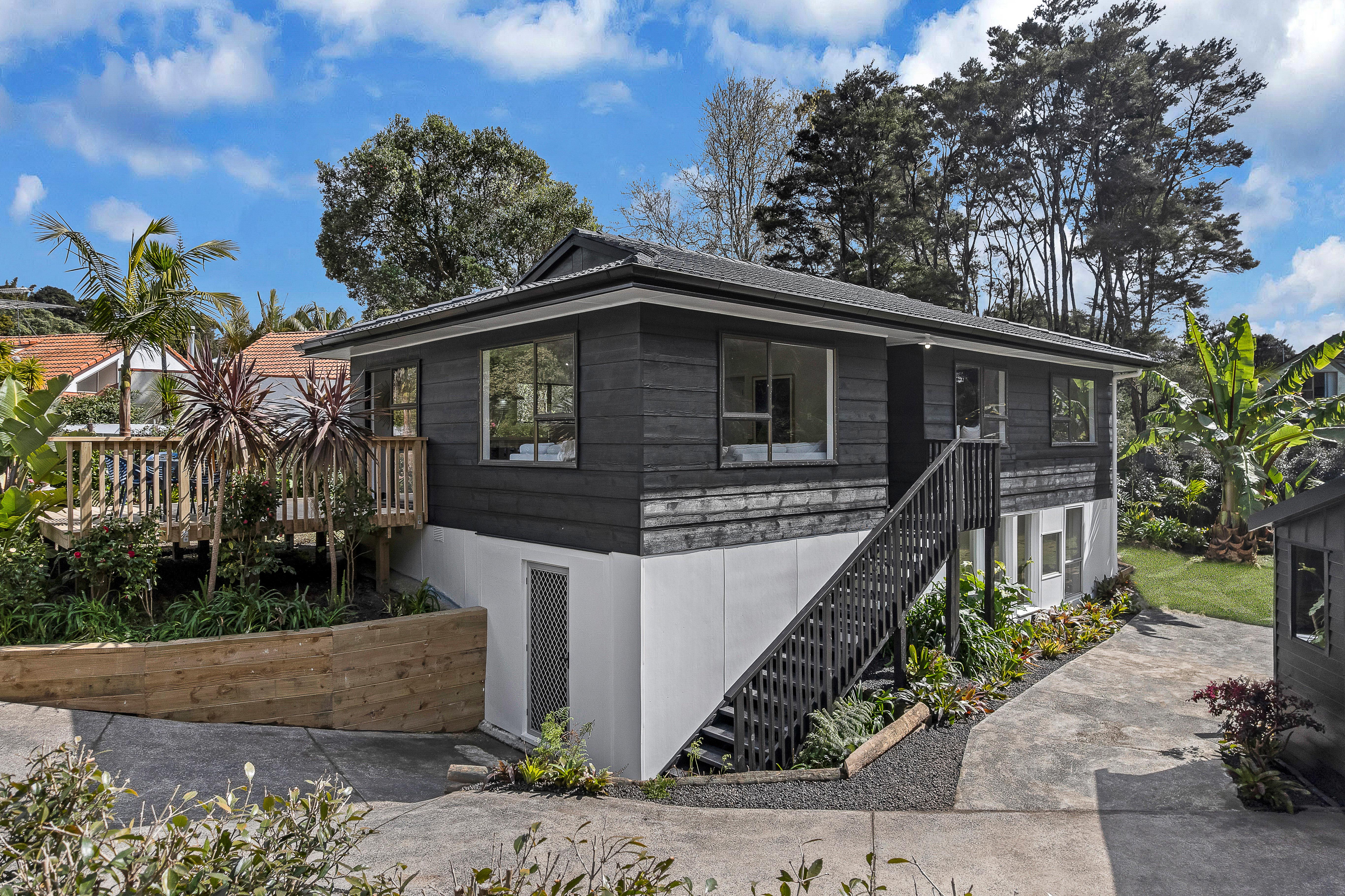 12 Sonnenberg Way, Titirangi