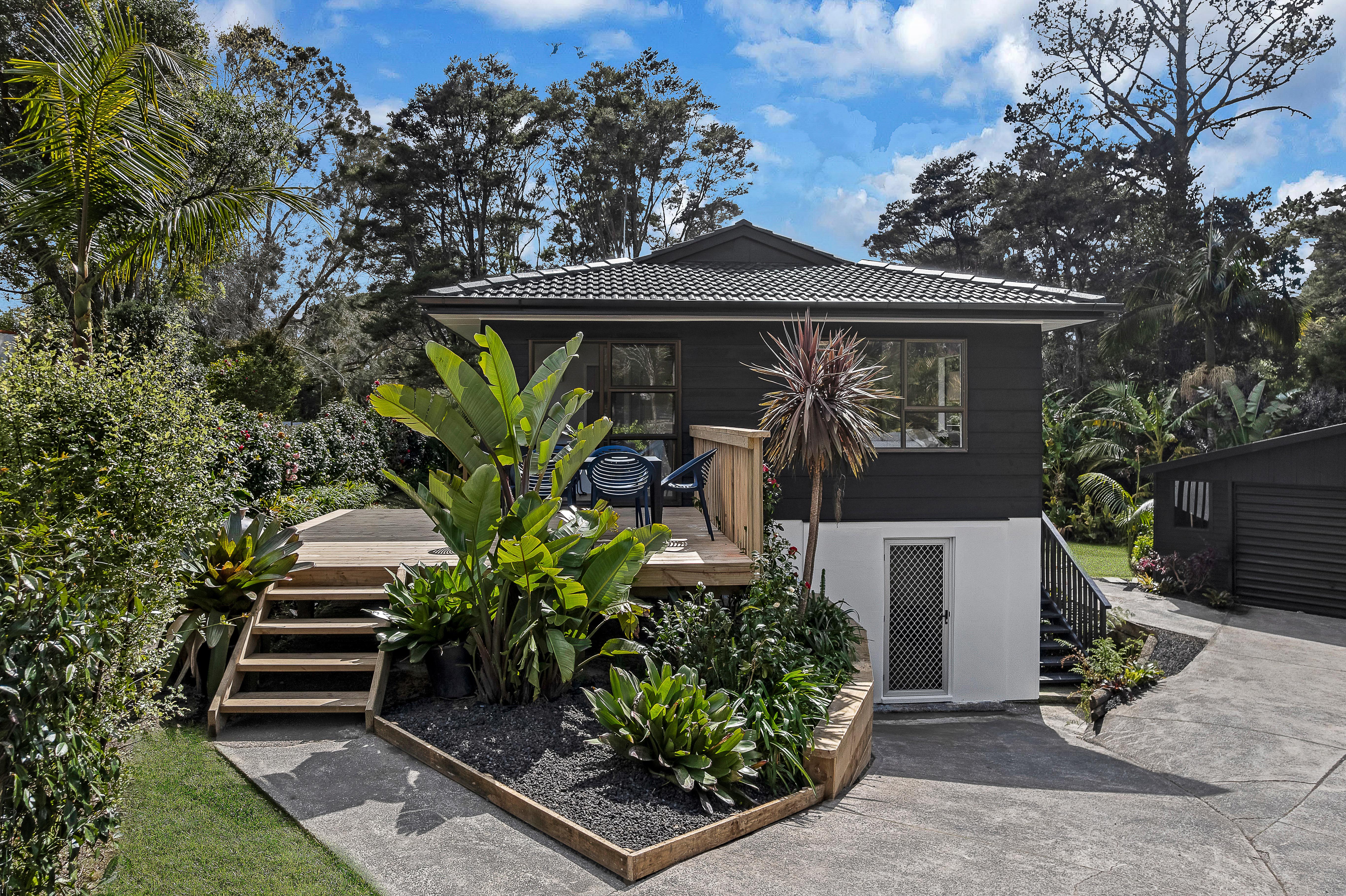 12 Sonnenberg Way, Titirangi