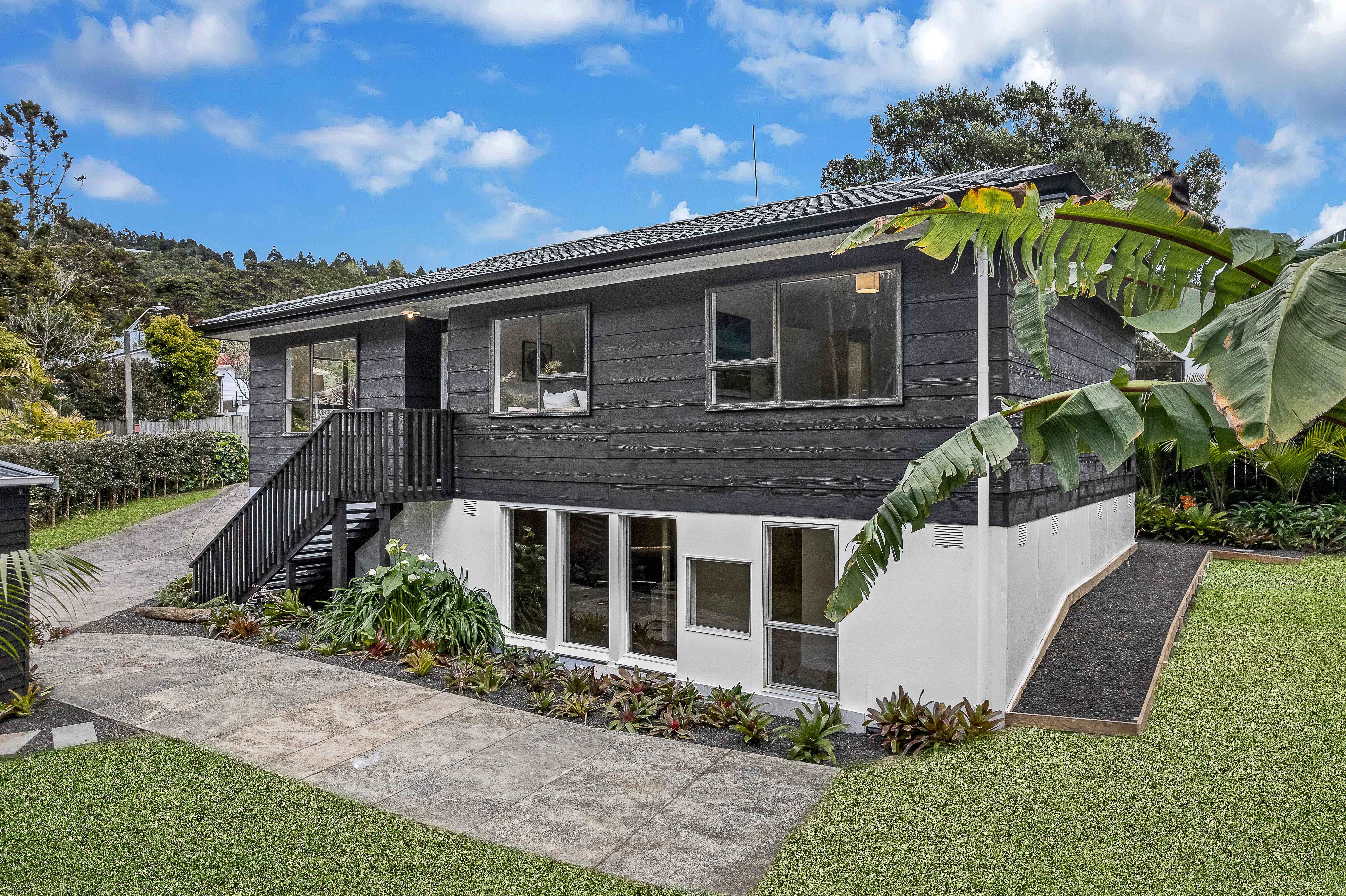 12 Sonnenberg Way, Titirangi