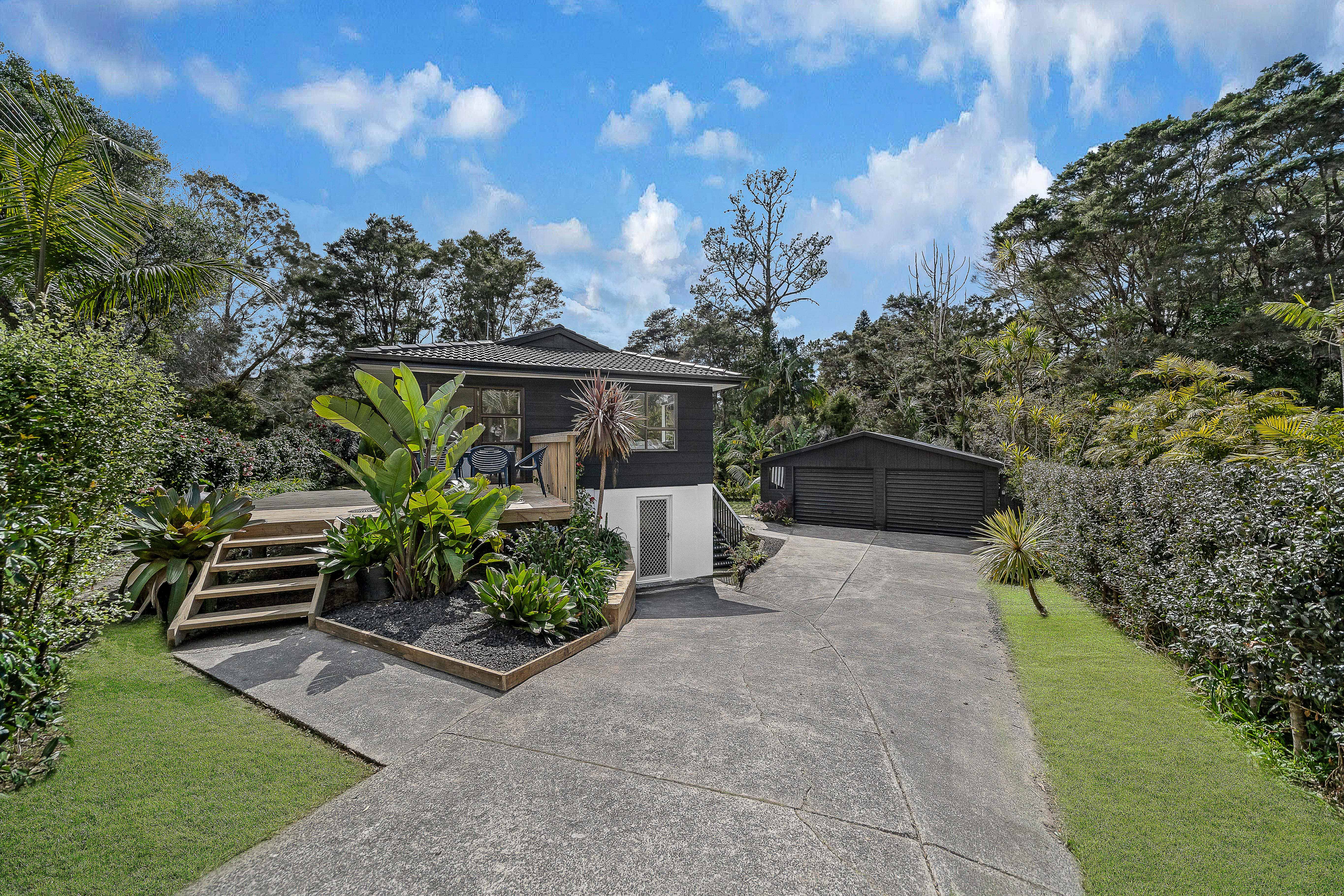 12 Sonnenberg Way, Titirangi