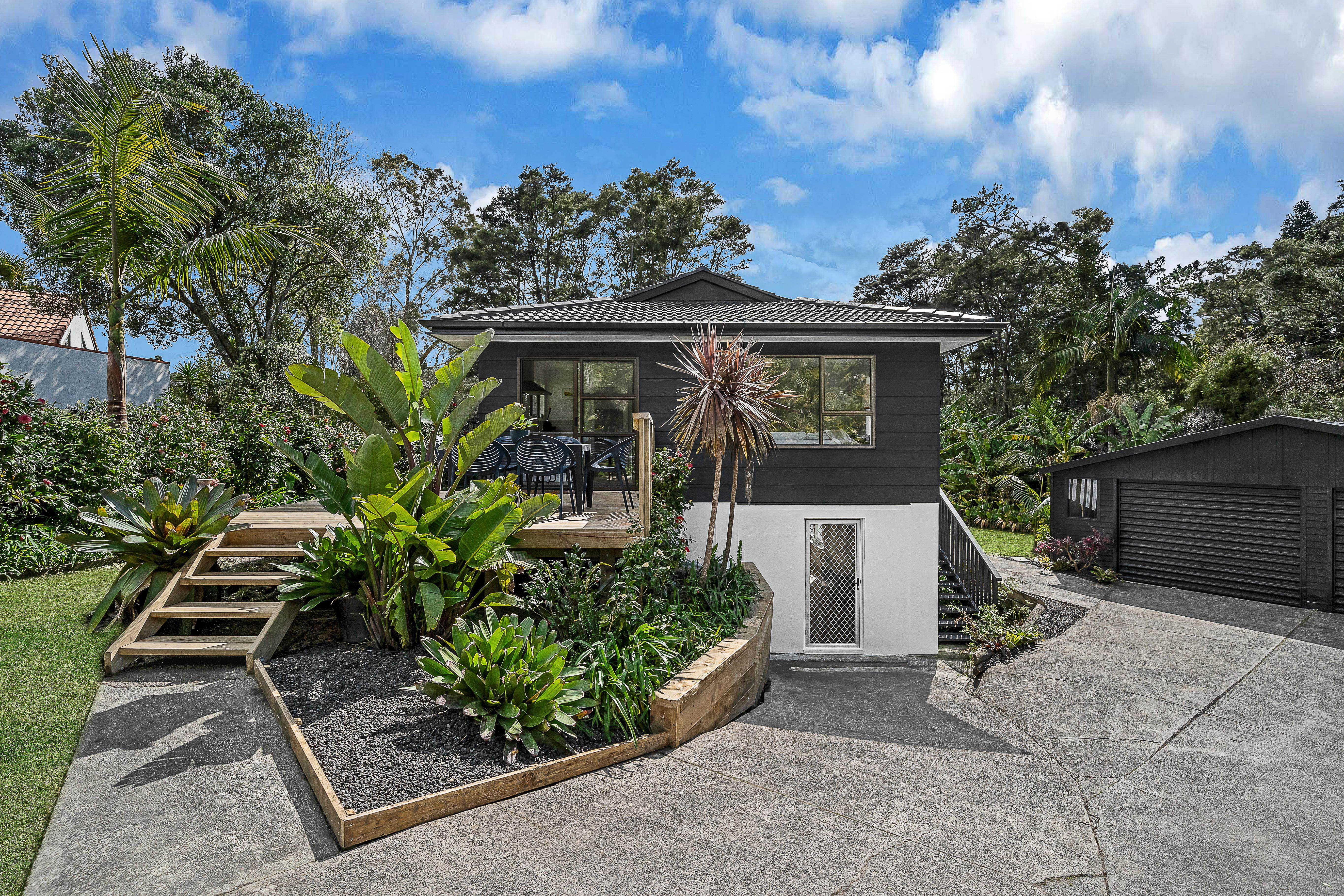 12 Sonnenberg Way, Titirangi
