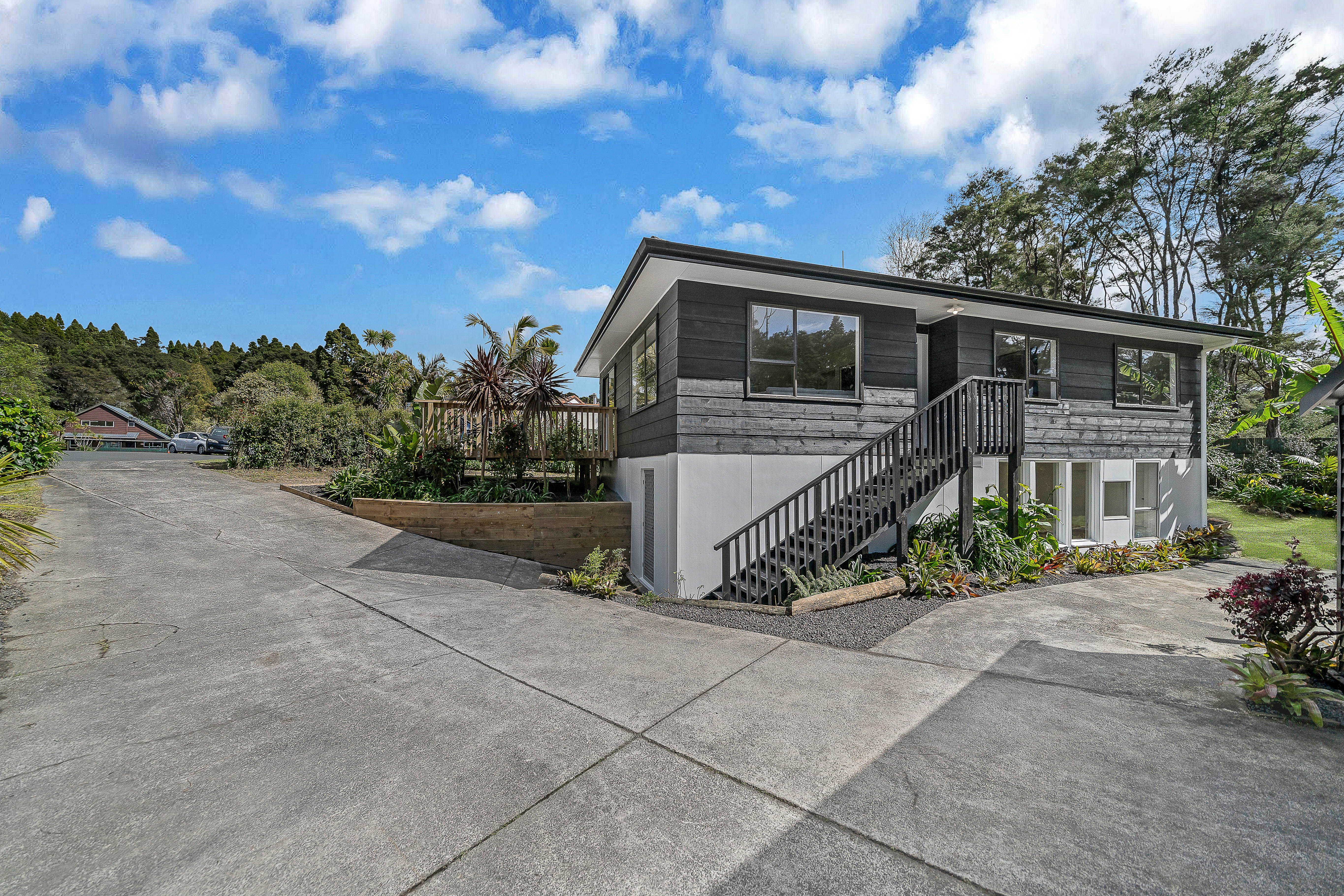 12 Sonnenberg Way, Titirangi