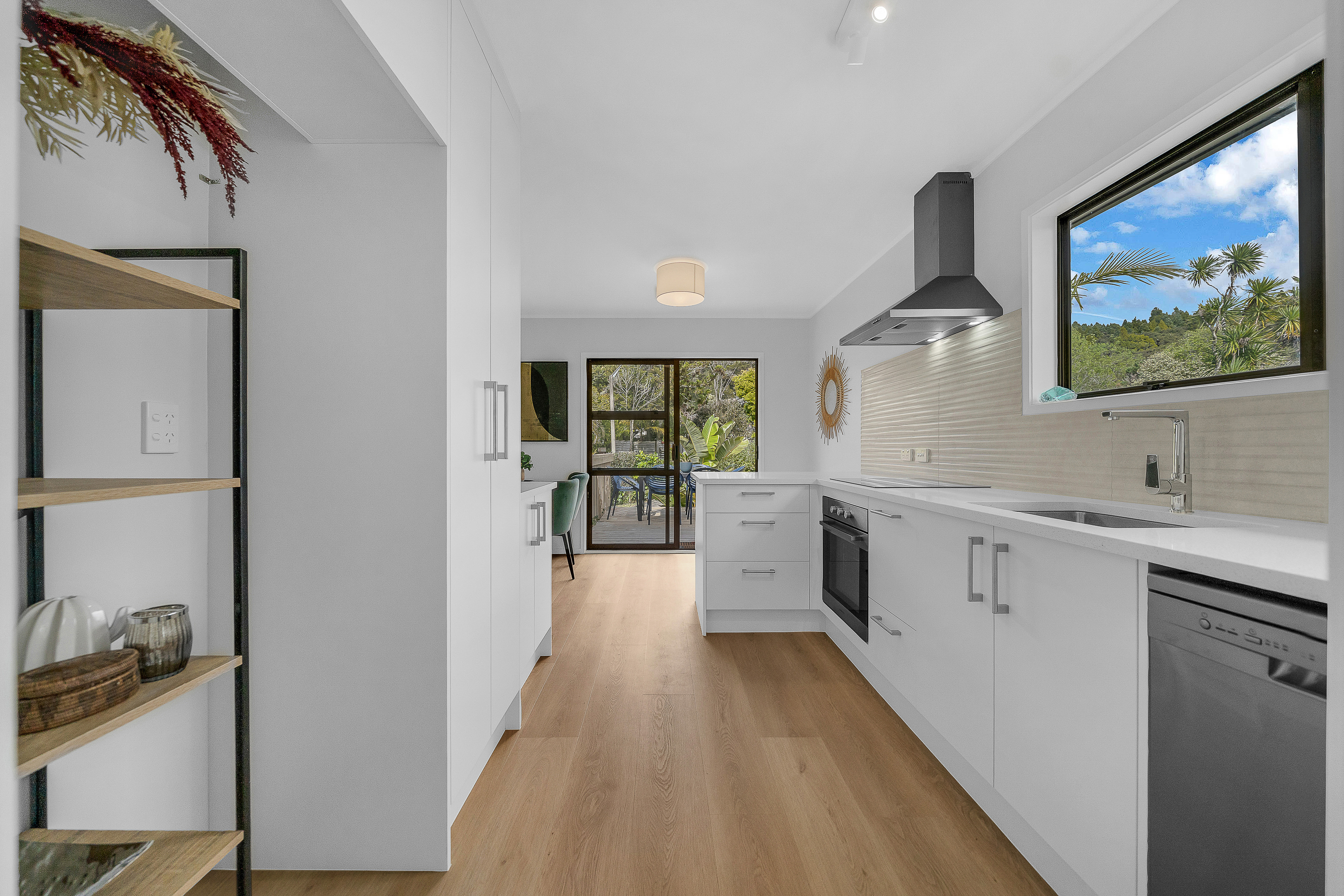 12 Sonnenberg Way, Titirangi
