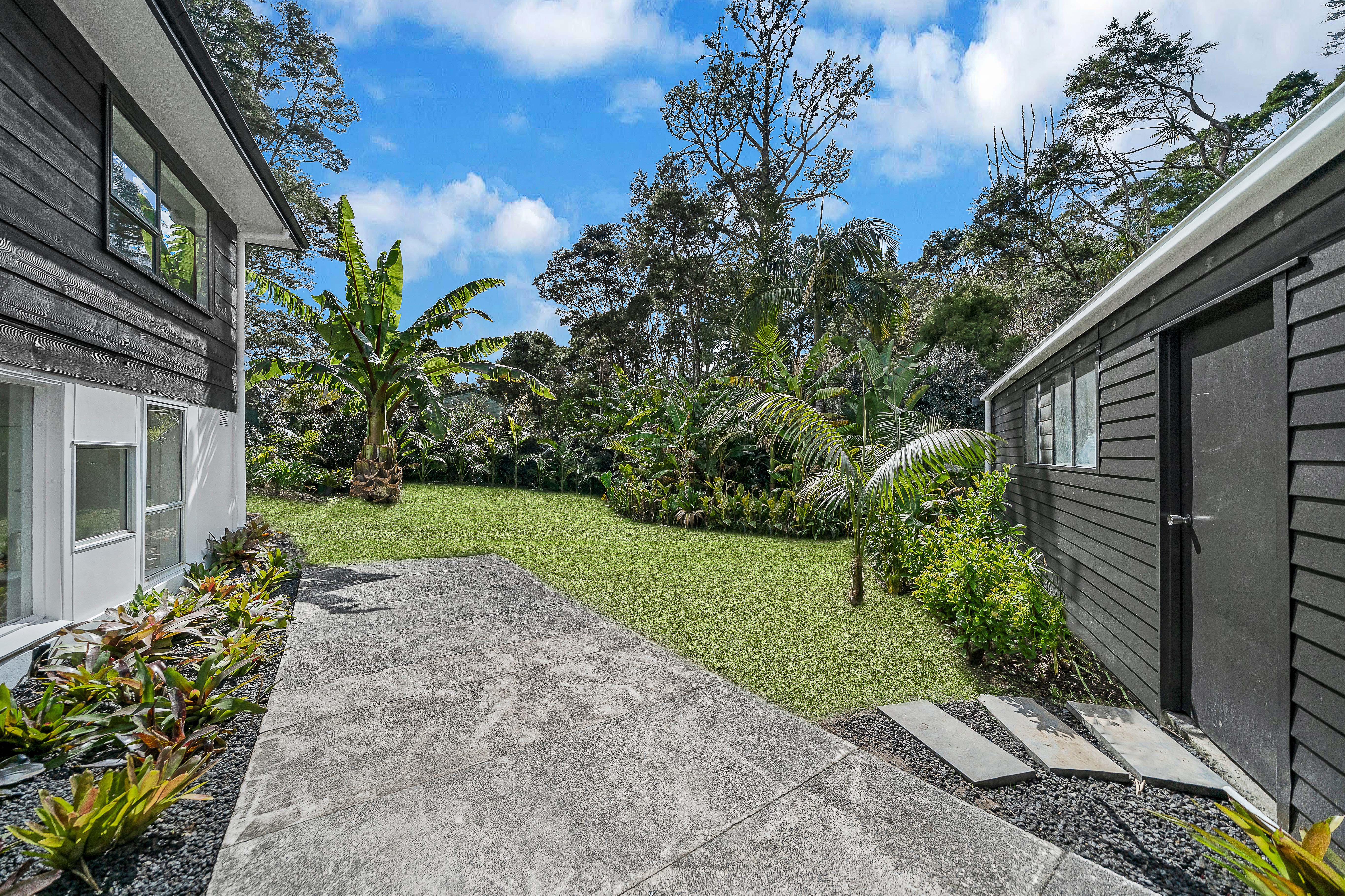 12 Sonnenberg Way, Titirangi