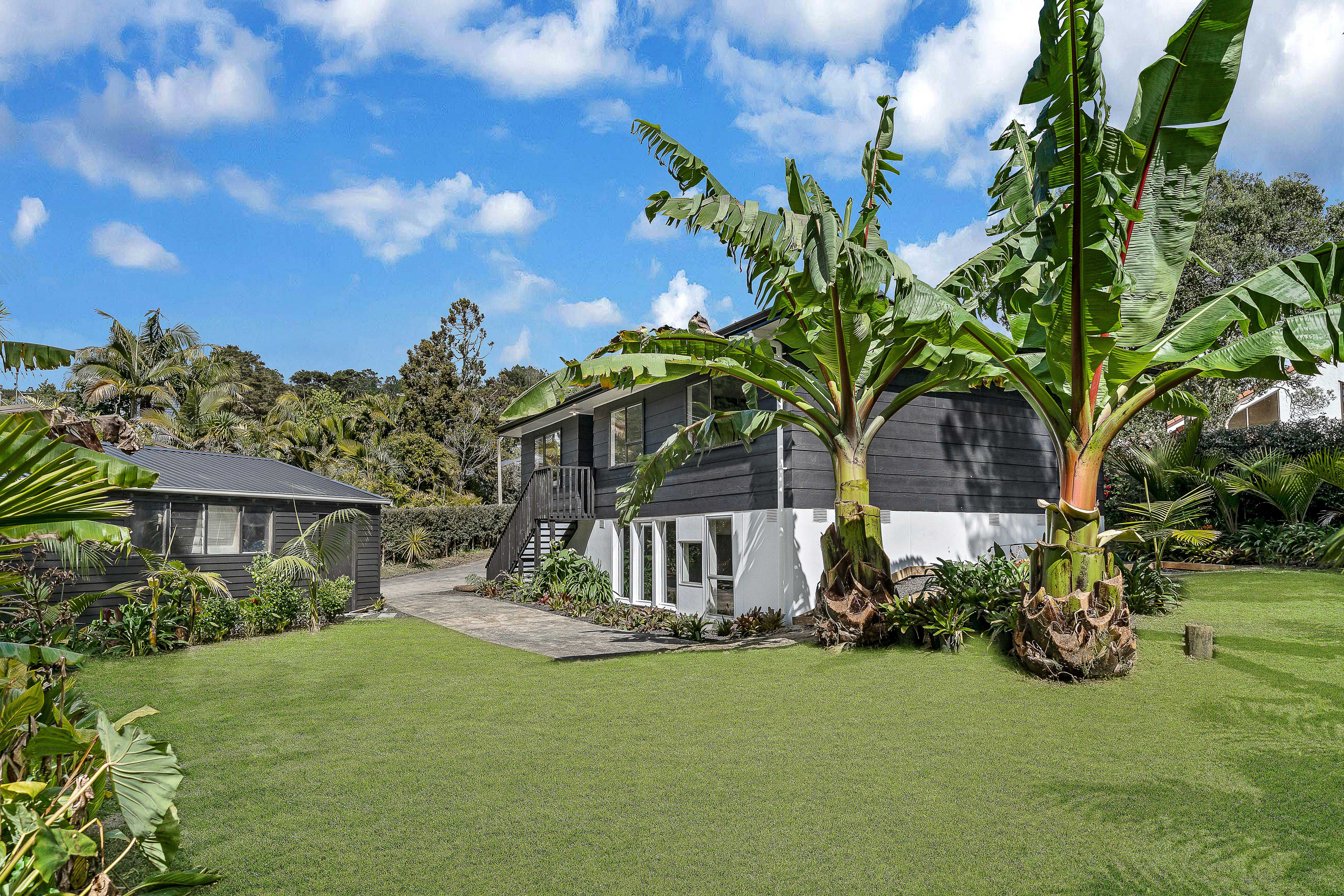12 Sonnenberg Way, Titirangi