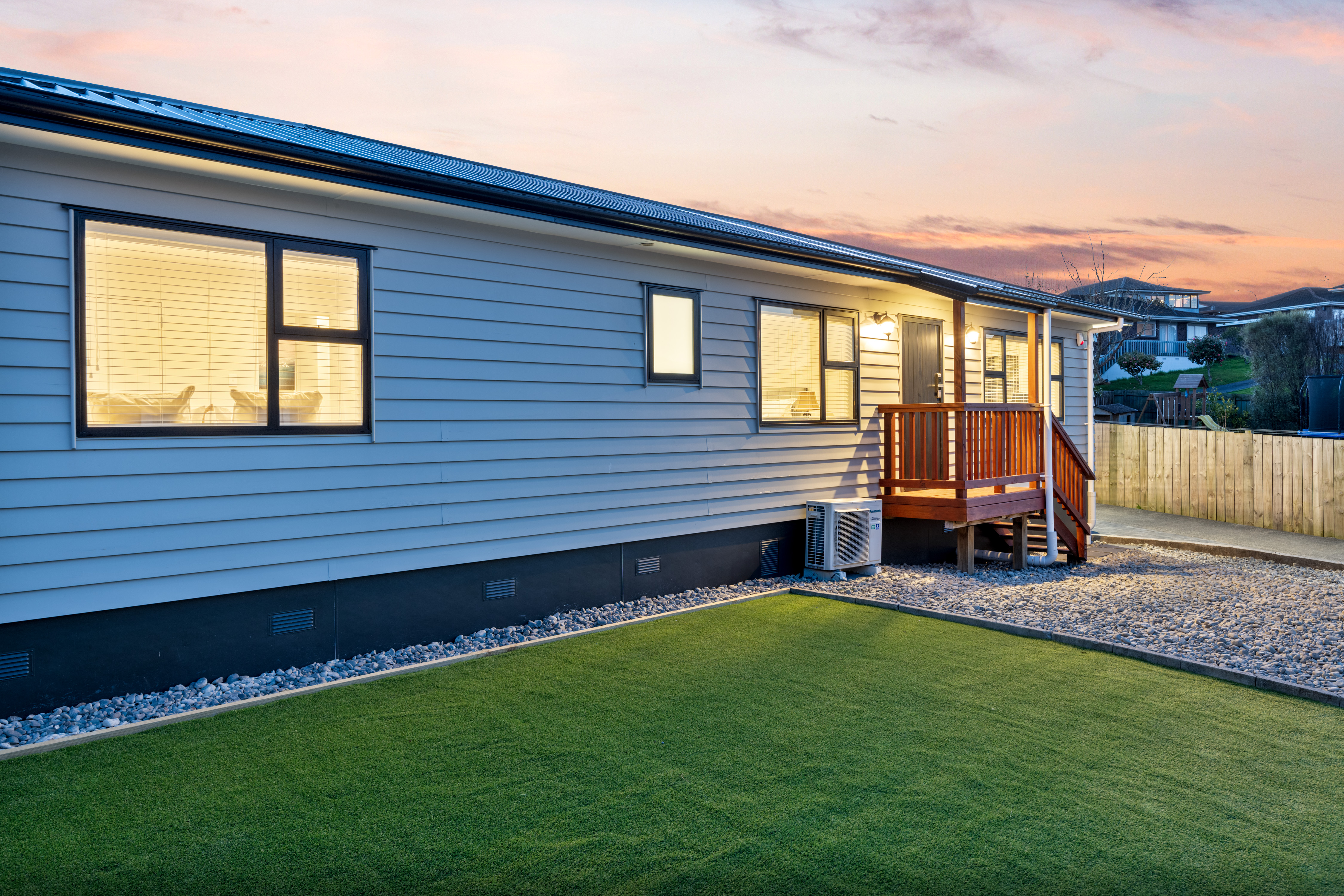 18a Lydford Place, Glendene NZ