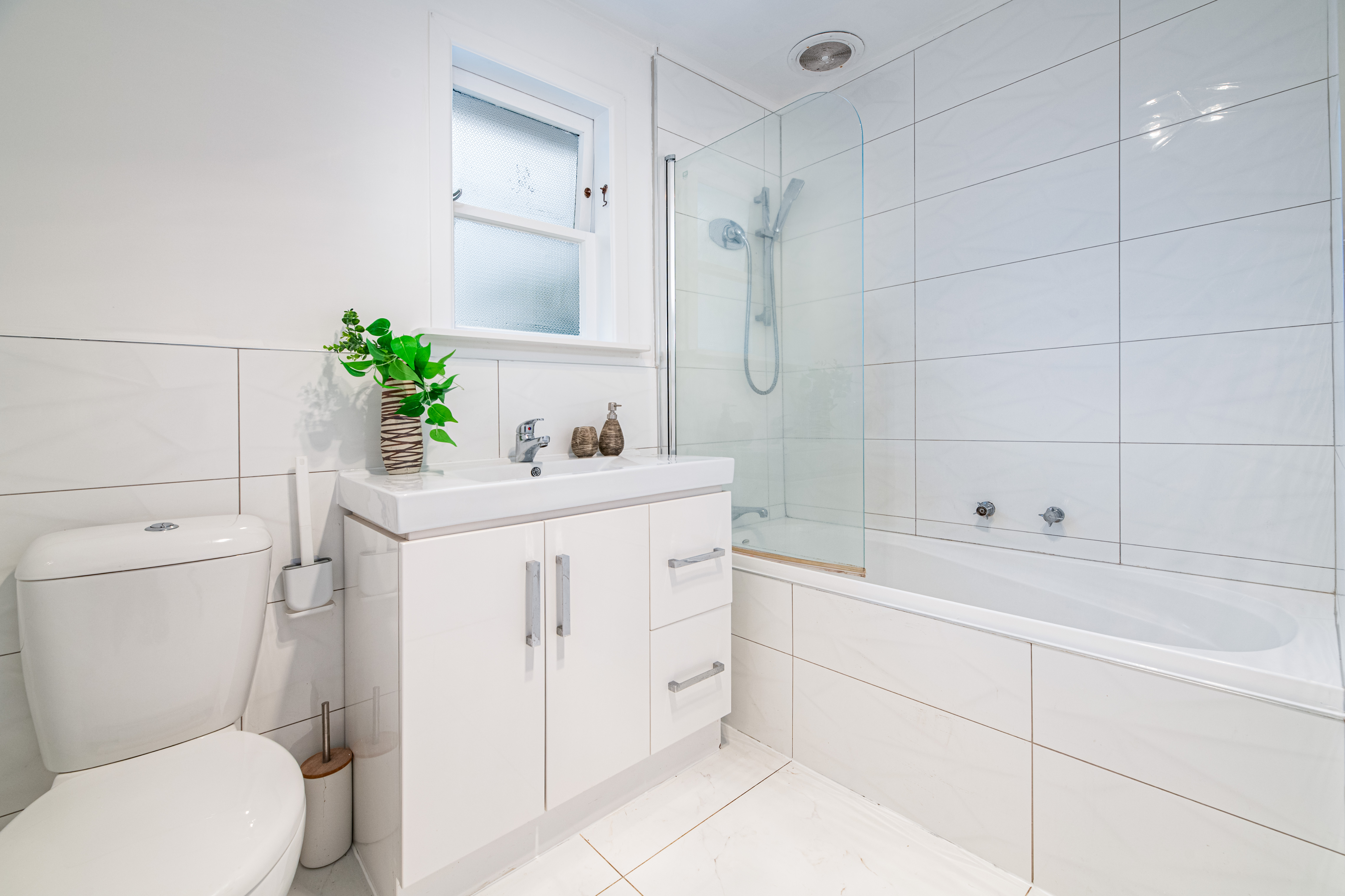 9b Harrington Road, Henderson NZ