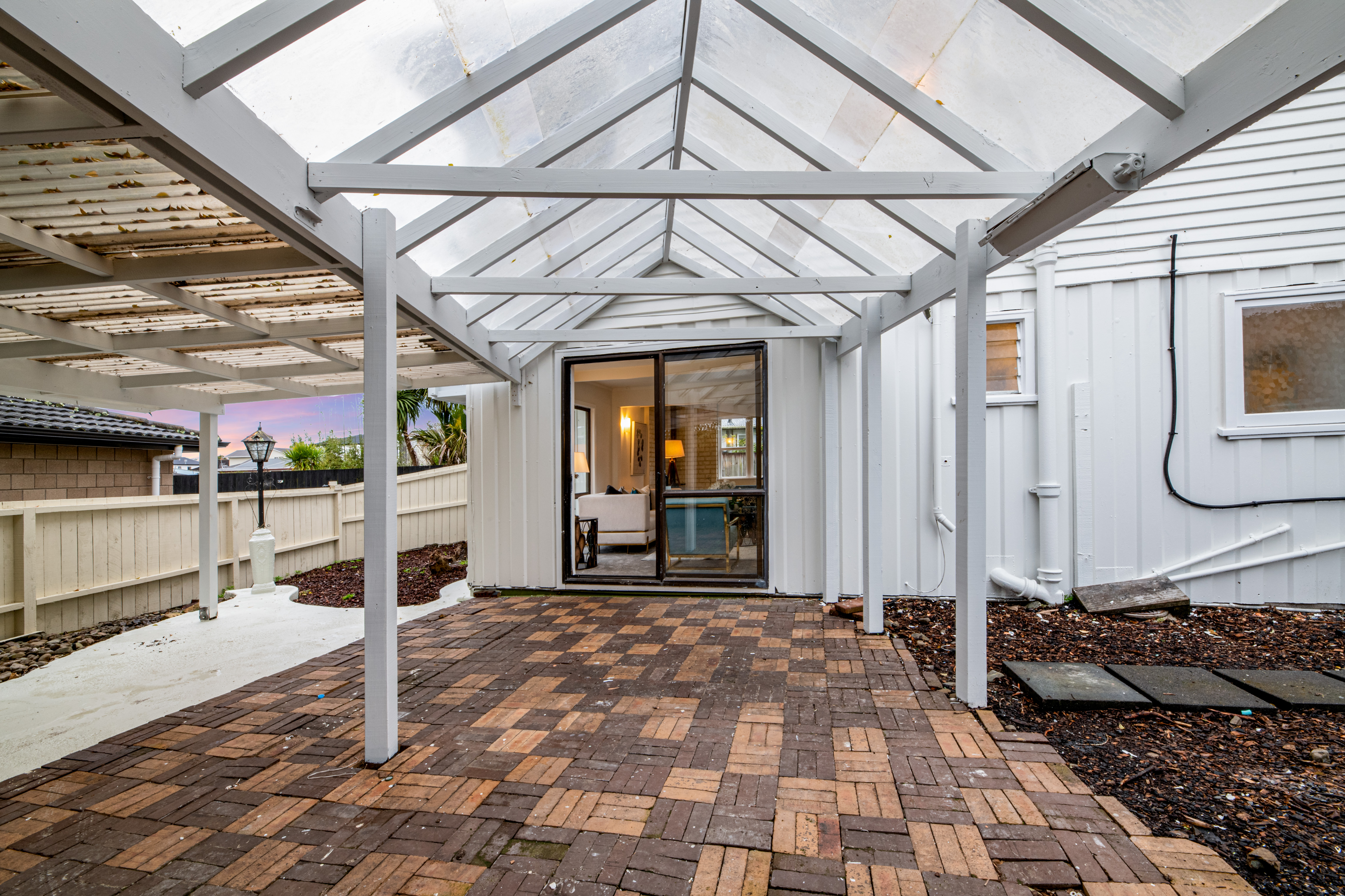 9b Harrington Road, Henderson NZ