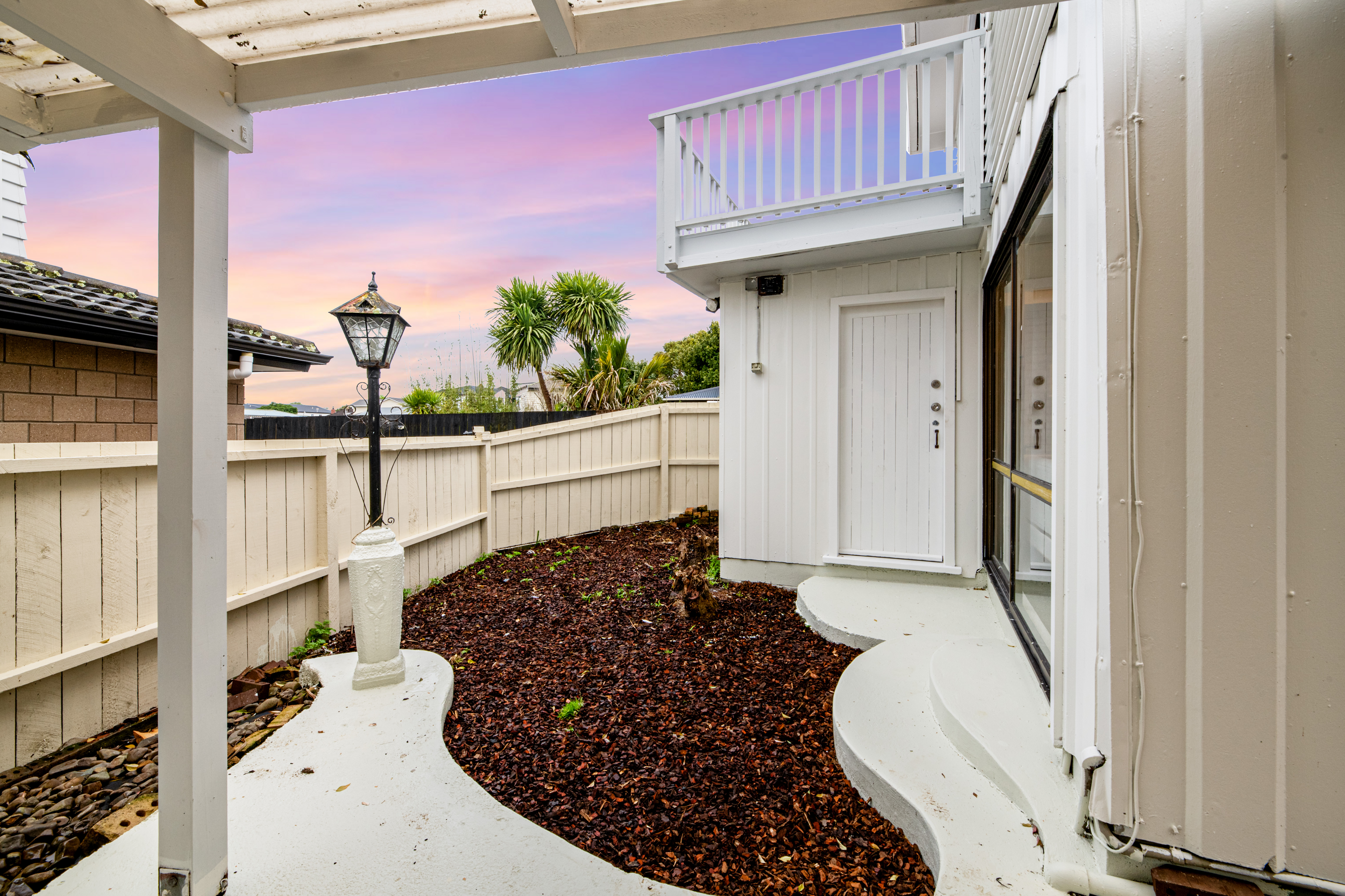 9b Harrington Road, Henderson NZ