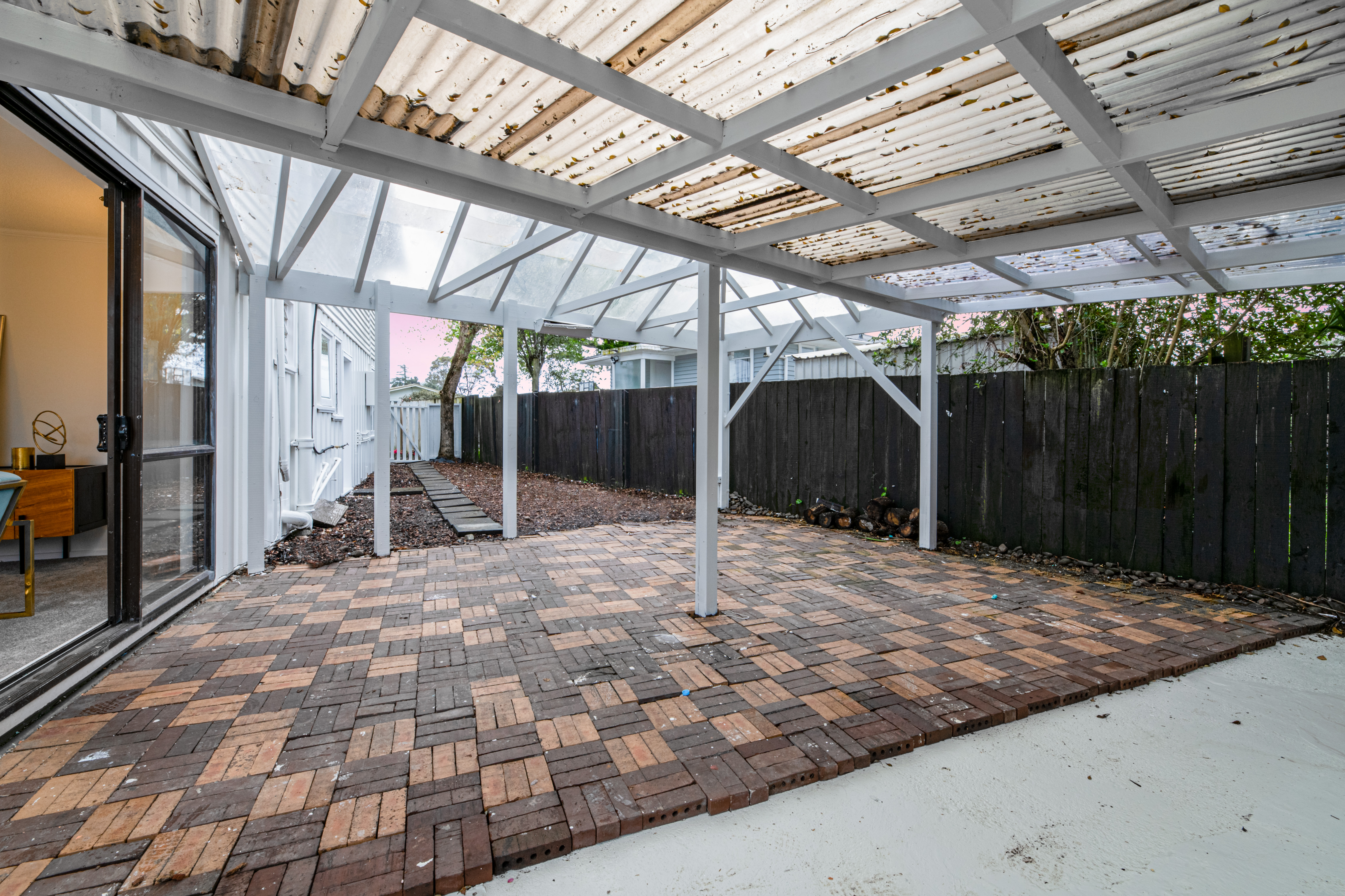 9b Harrington Road, Henderson NZ