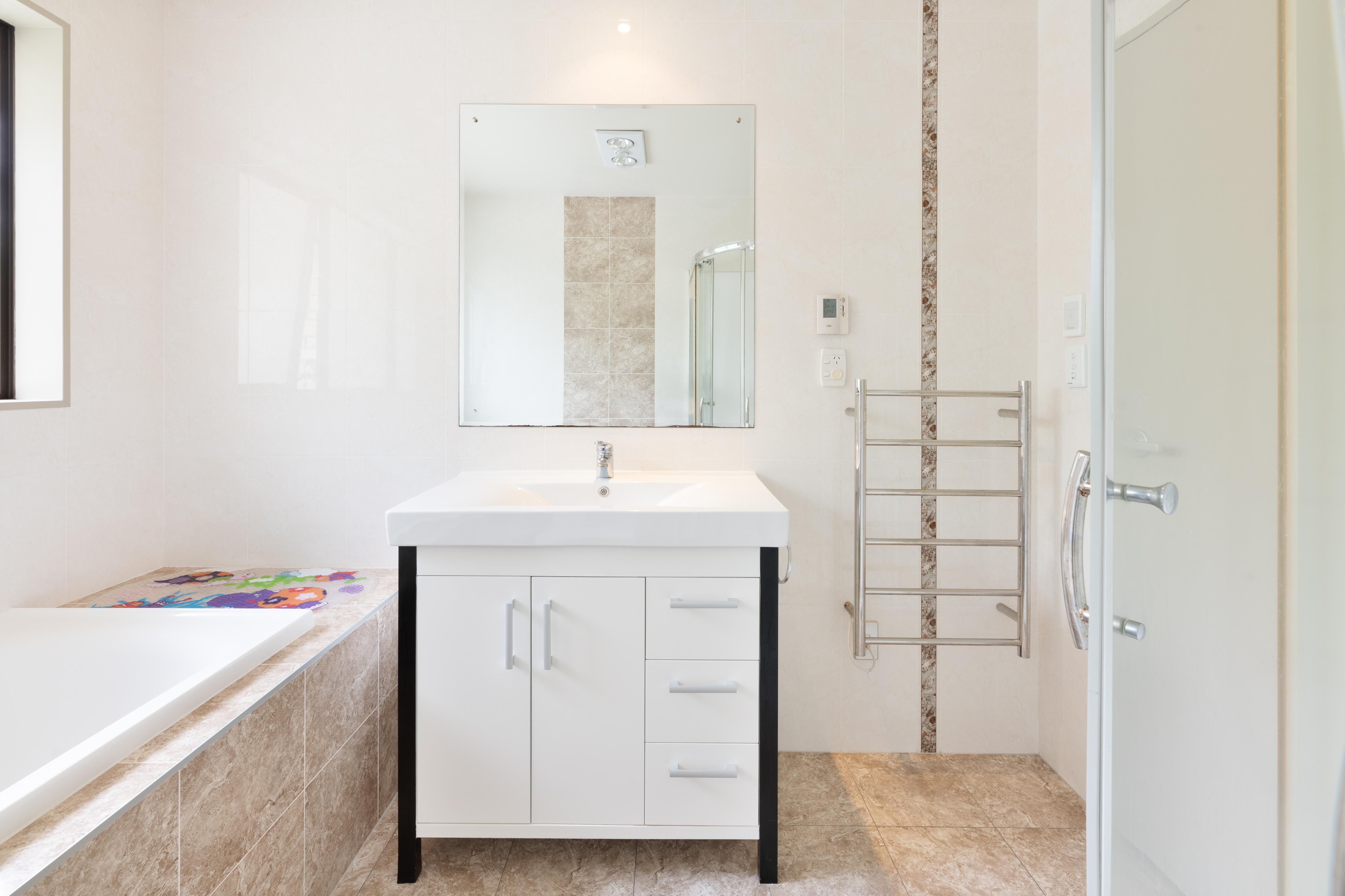 112 Lake Panorama Drive, Henderson Heights NZ