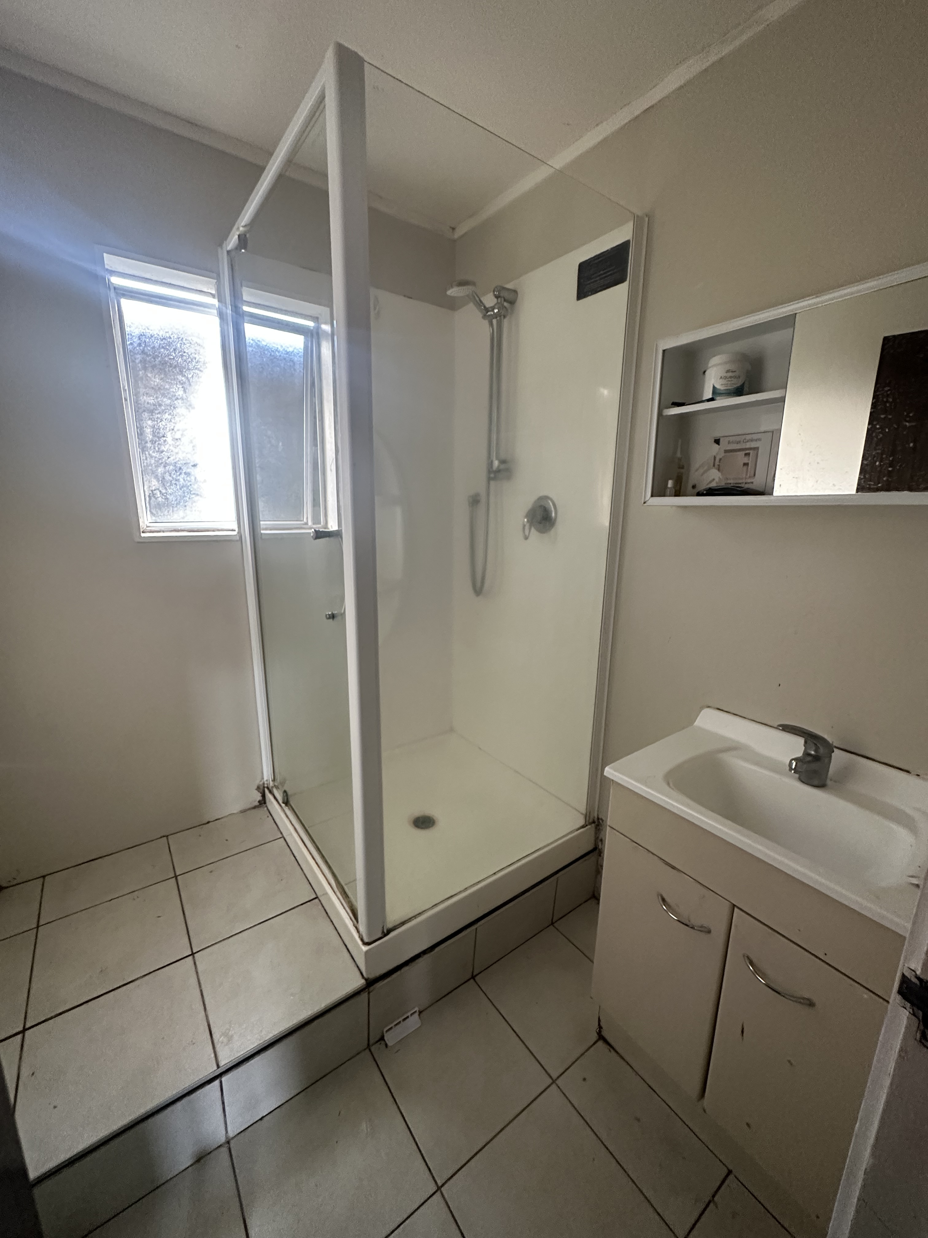 2/60b Swanson Road, Henderson NZ