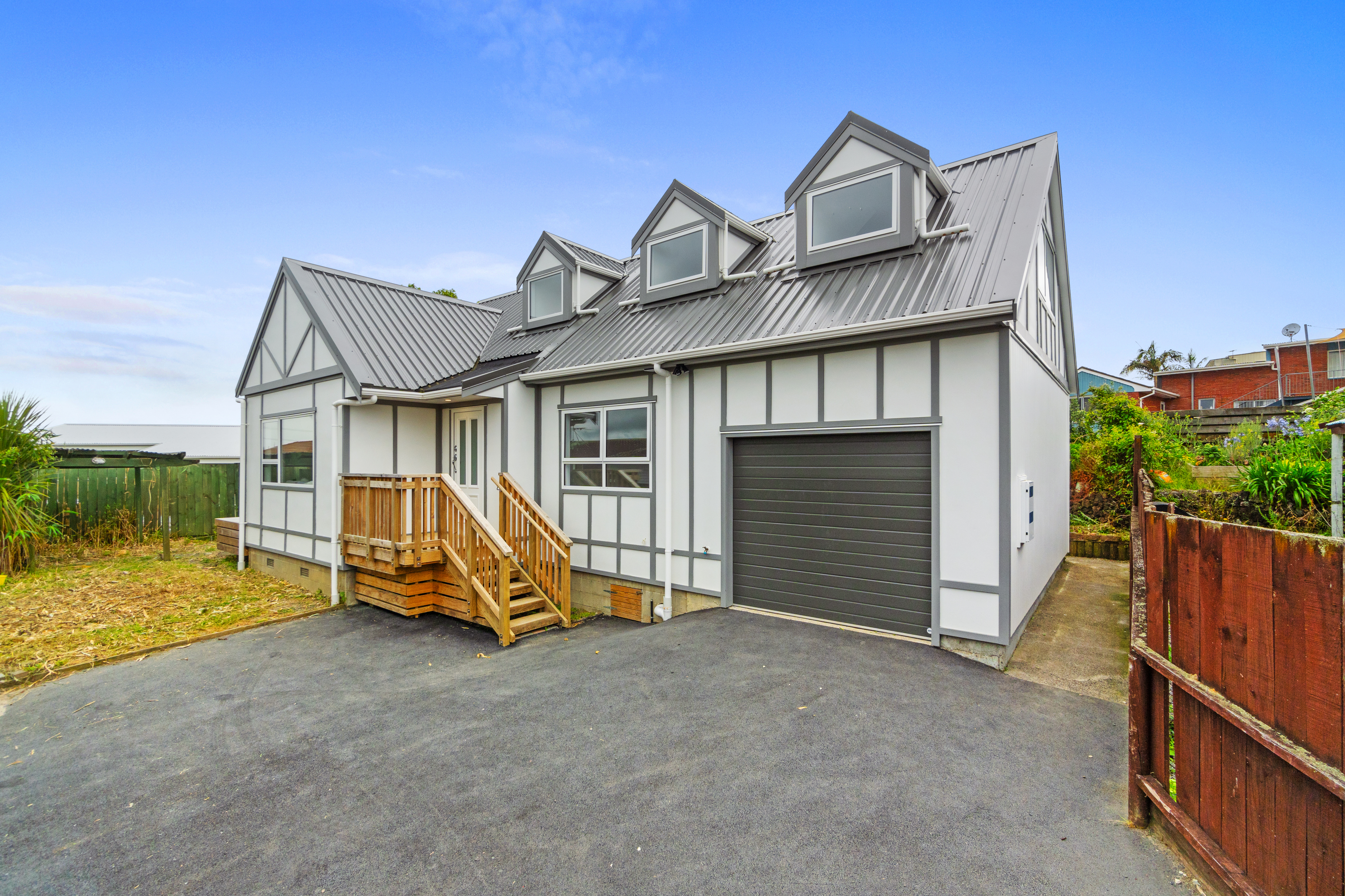 10b Harding Avenue, Te Atatu South