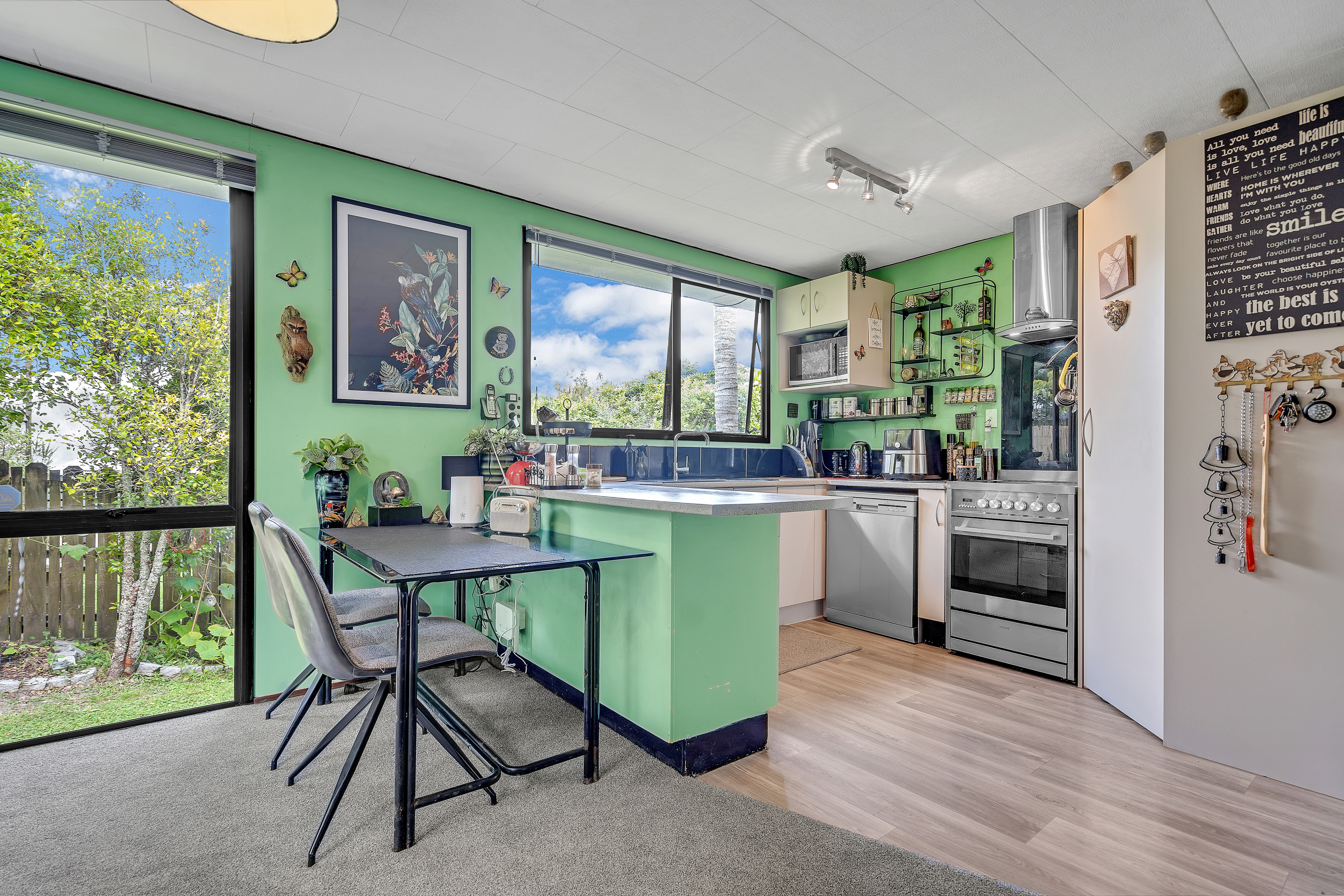 2/23 Rehia Road, Massey NZ