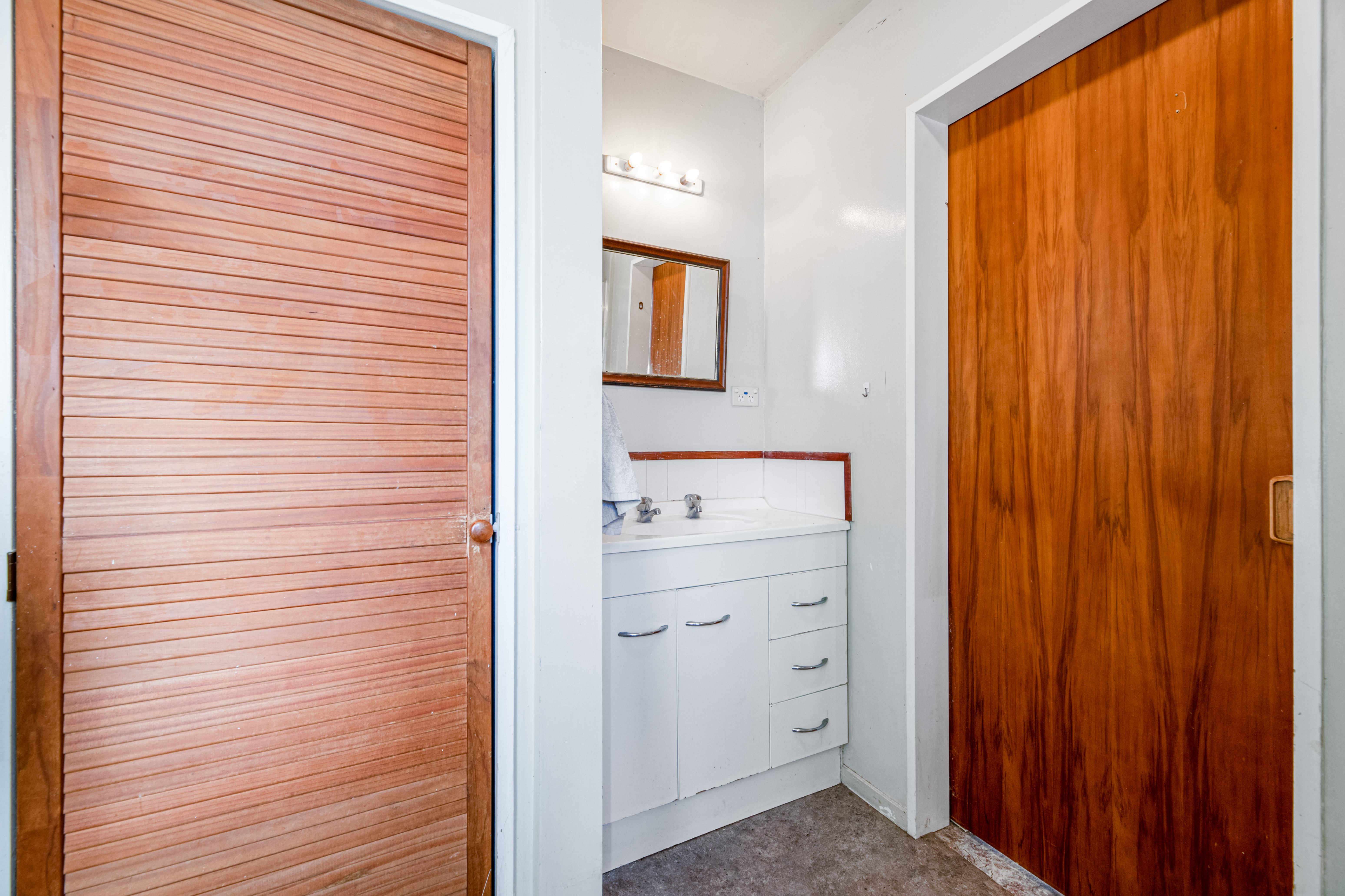 40 & 40a Eyre Street, Henderson Heights NZ