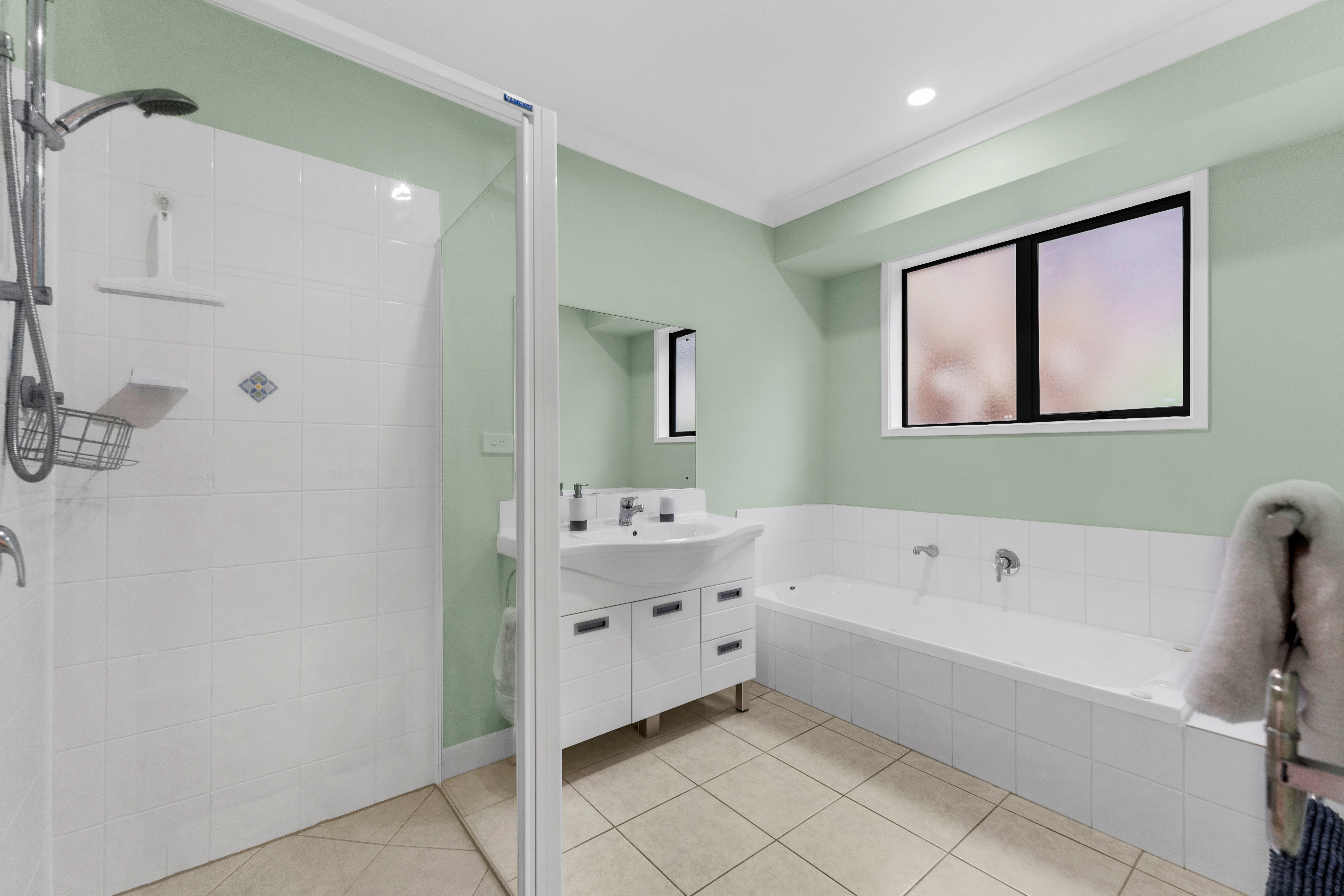 14 San Carlo Court, Henderson Heights