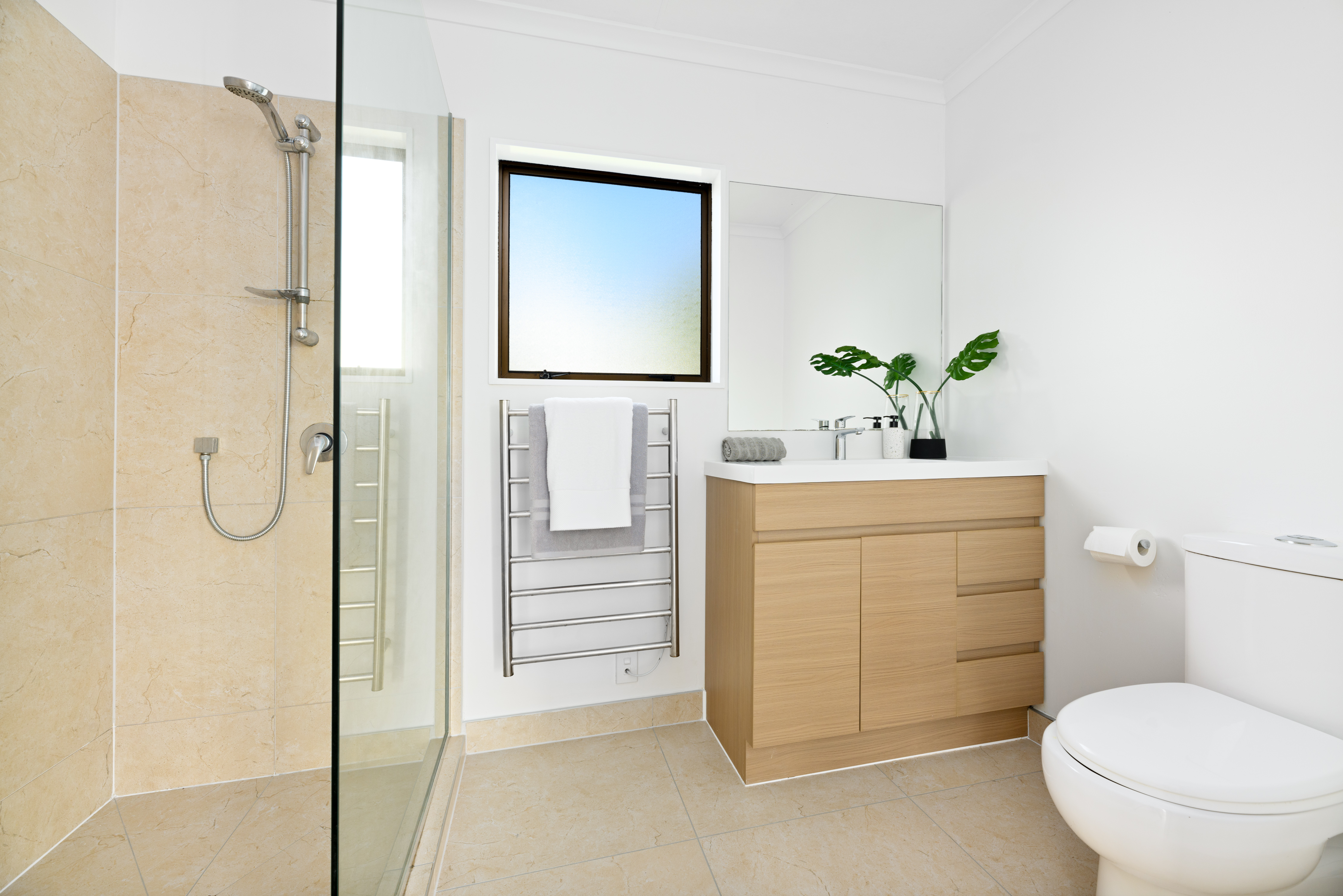 2/33 Lavelle Road, Henderson