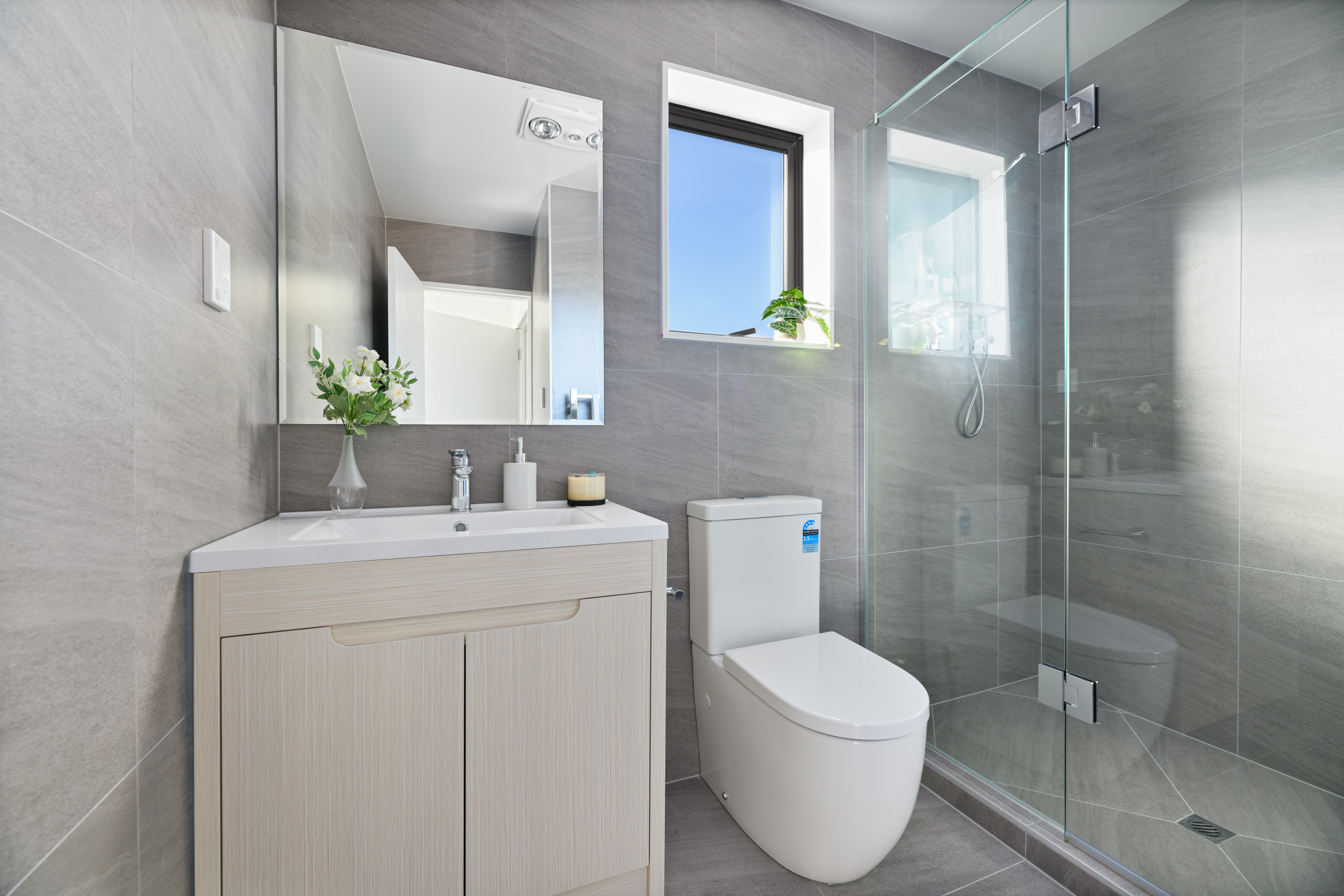 3/50 Newington Road, Henderson