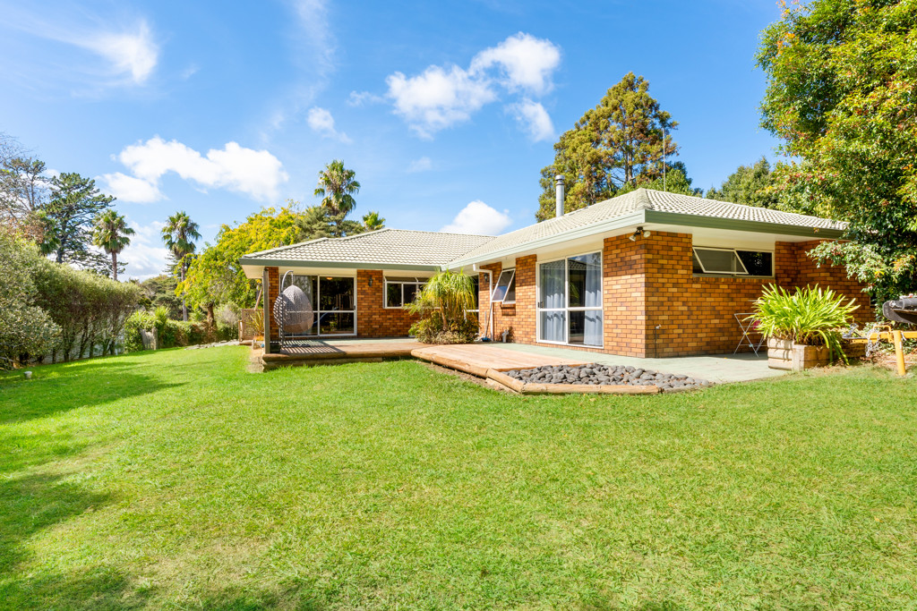 4 Cloverfields Drive, Waimauku
