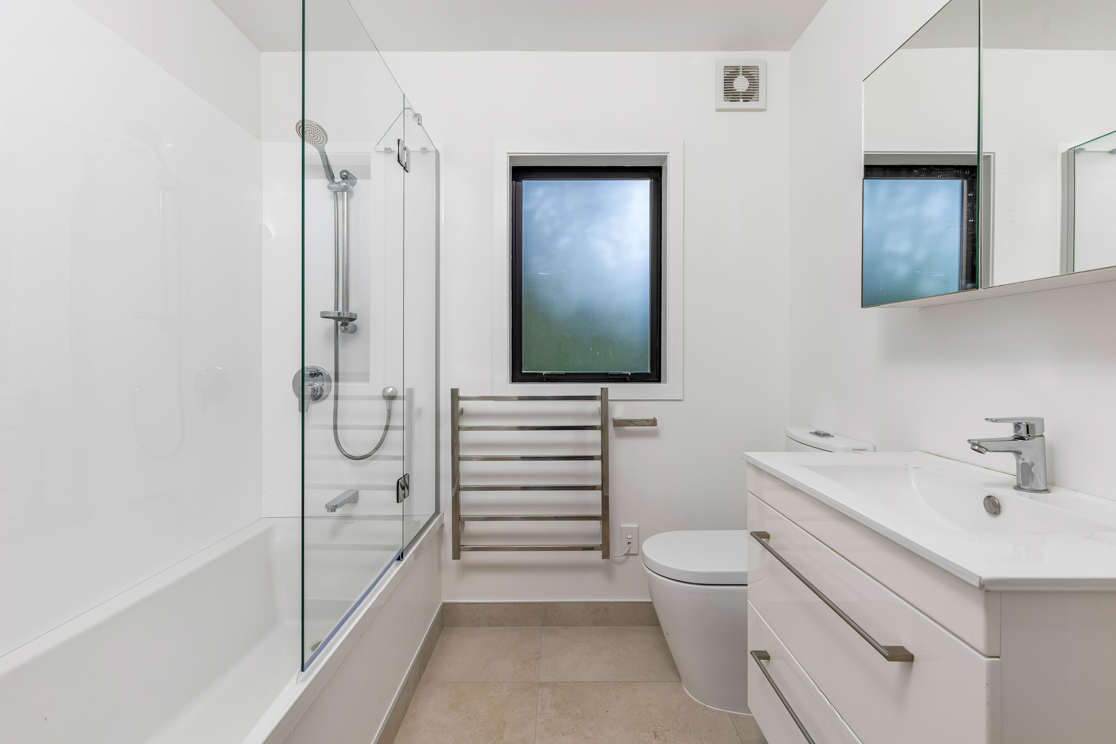 1/56 Centorian Drive, Windsor Park