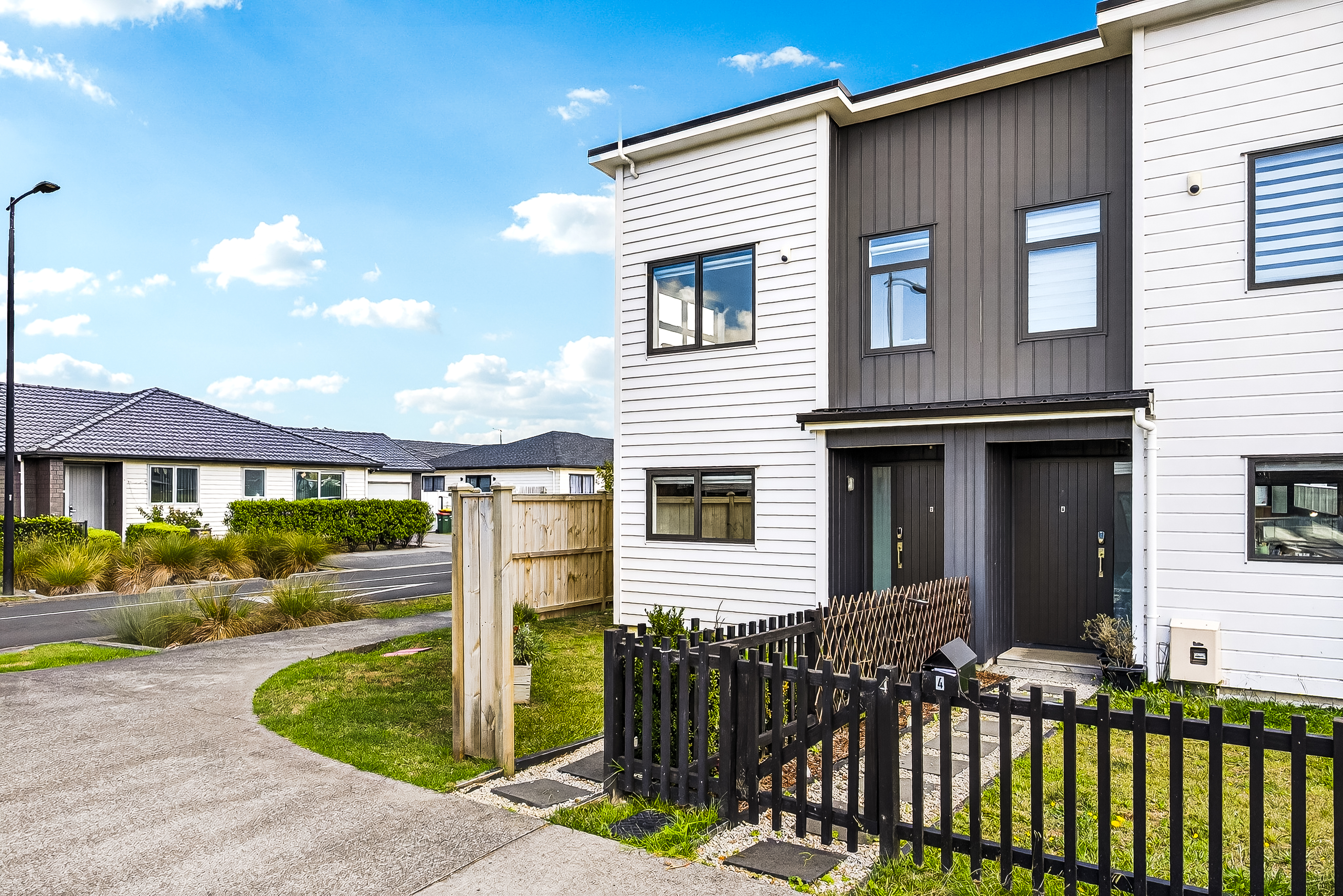 2 Lumbarda Drive, Kumeu