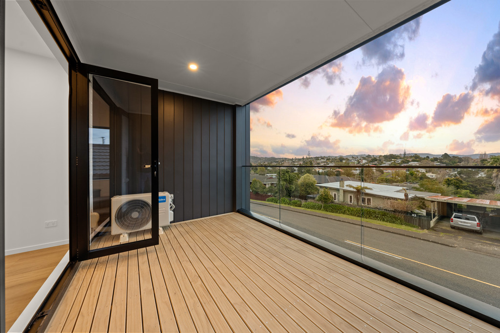 2-4,13-20/42 Captain Scott Road, Glen Eden