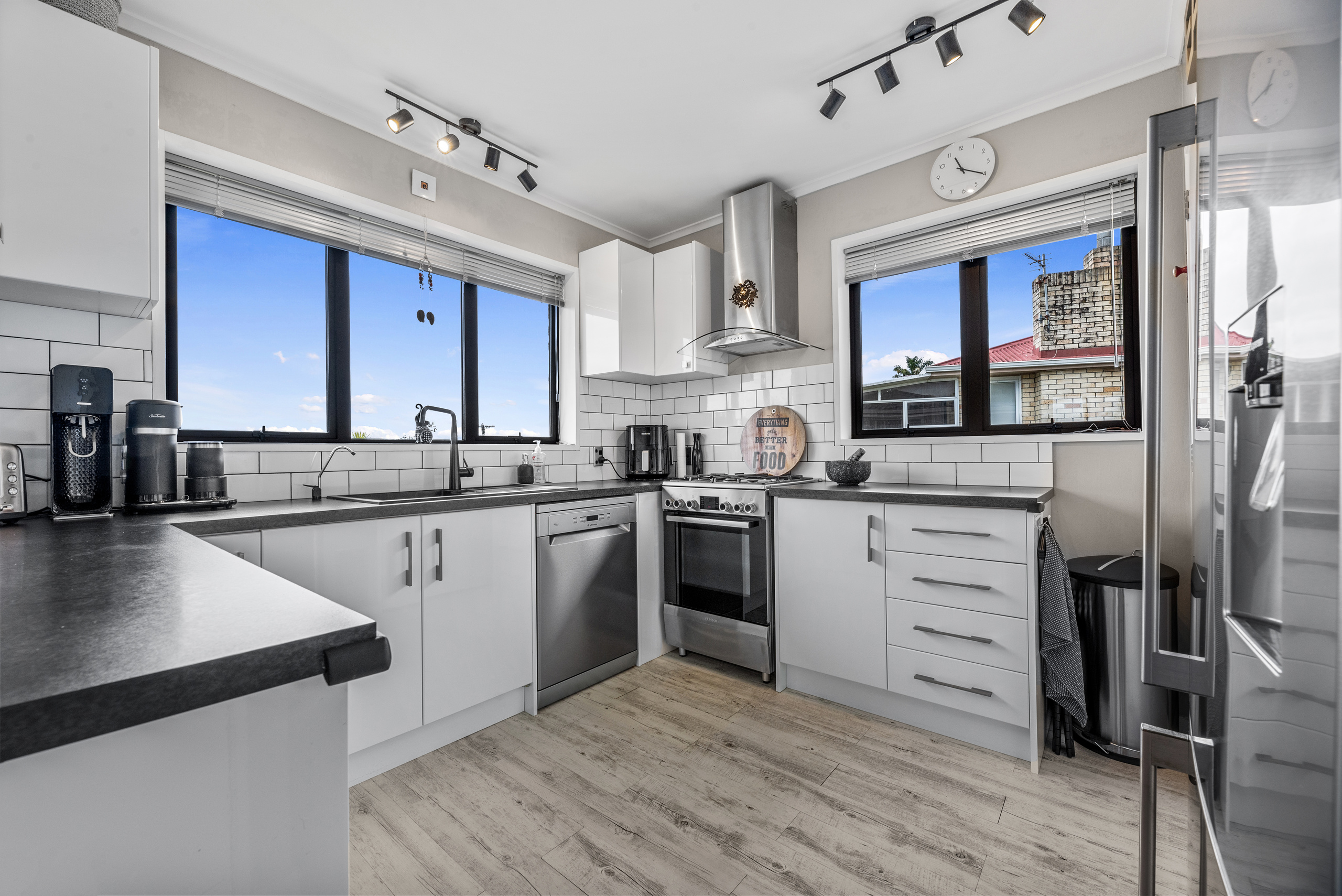 46 Princess Road, Bellevue