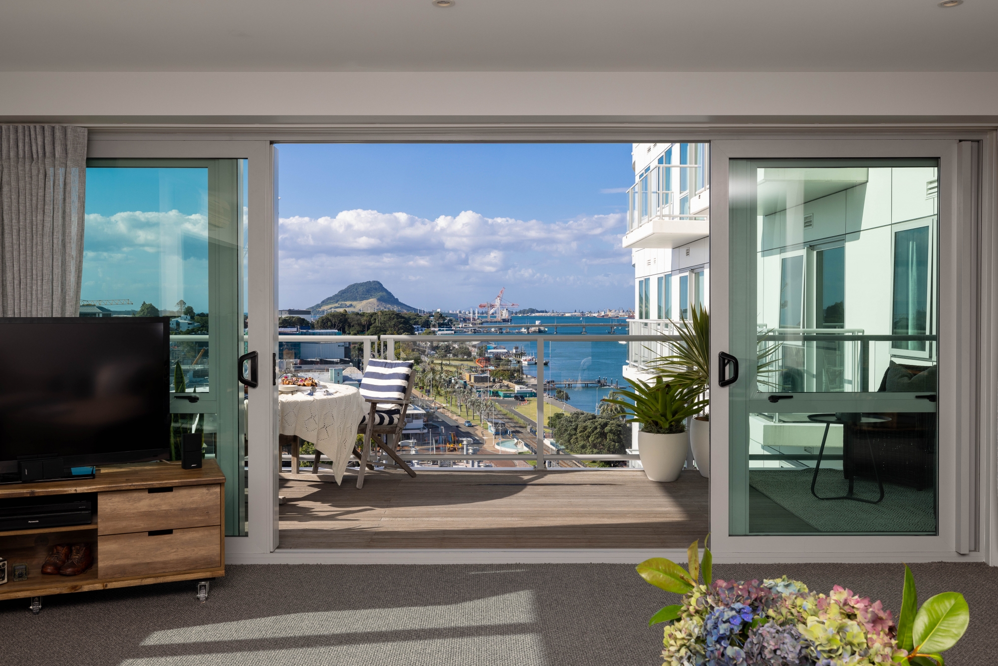 1102/72 Devonport Road (Devonport Towers), Tauranga Central