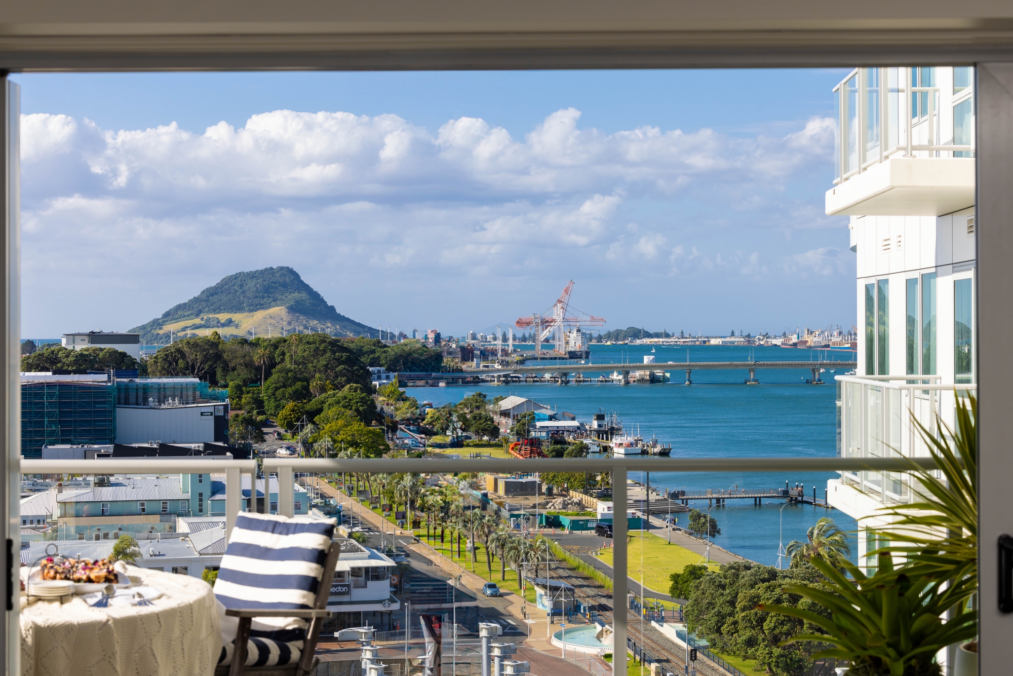 1102/72 Devonport Road (Devonport Towers), Tauranga Central