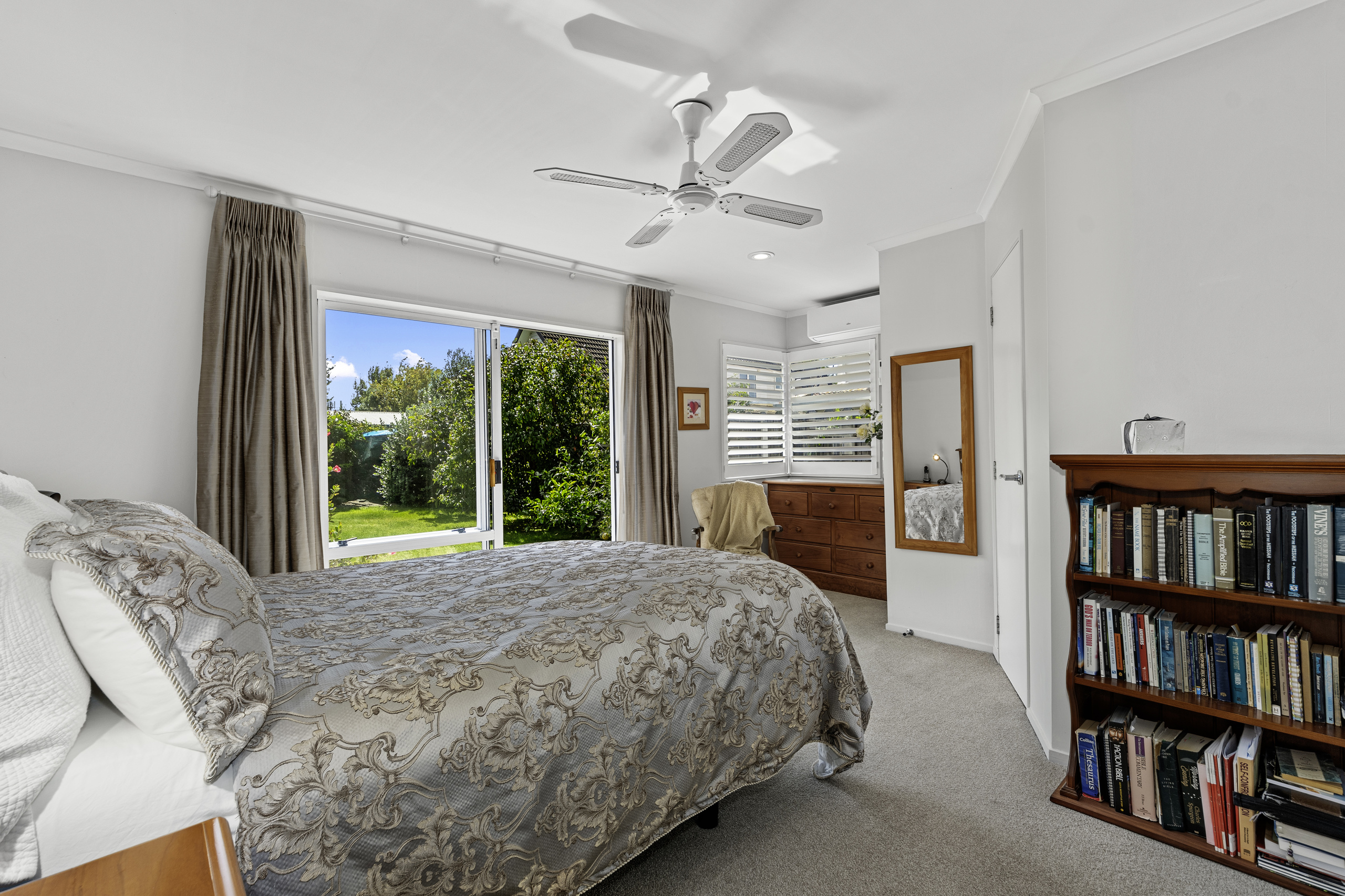 Professionals, downsizers, retirees Property for Sale Harcourts