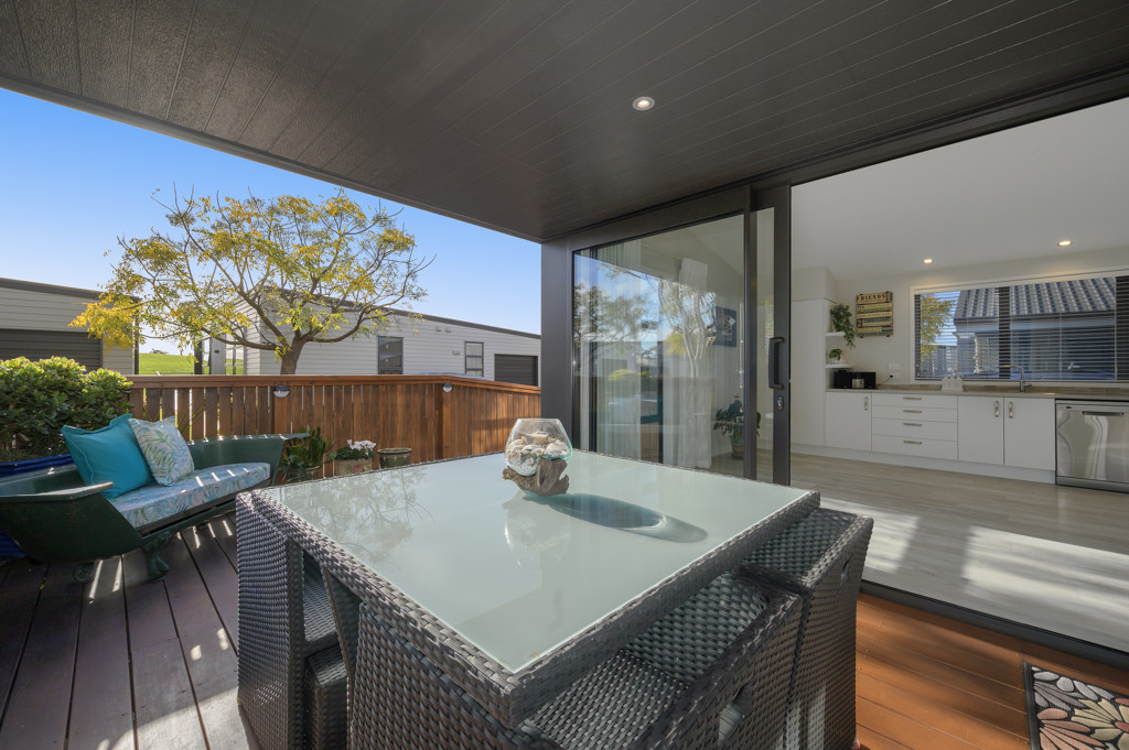 261/61 Golden Sands Drive, Papamoa
