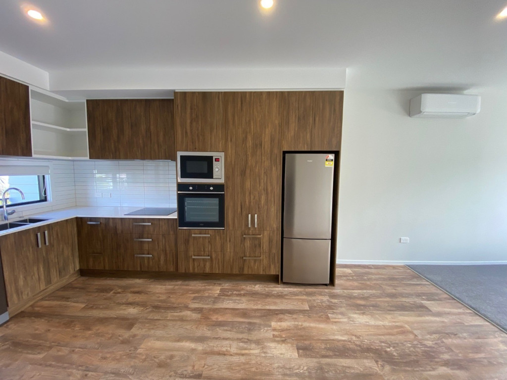 8 Equine Way, Brookfield