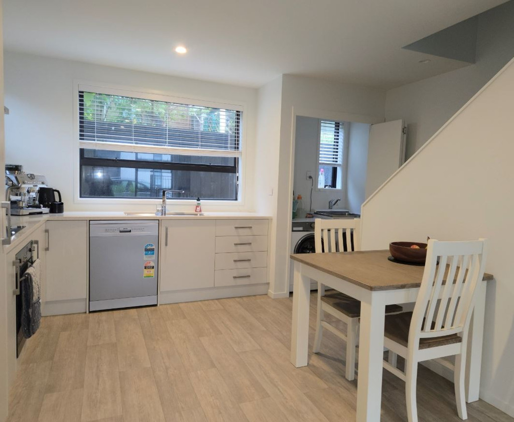 1/36 Seventh Avenue, City Centre