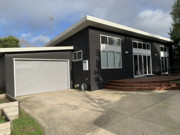 Sunny Family Home in Central Maungatapu