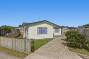 Fully Fenced 3 Bedroom Family Home