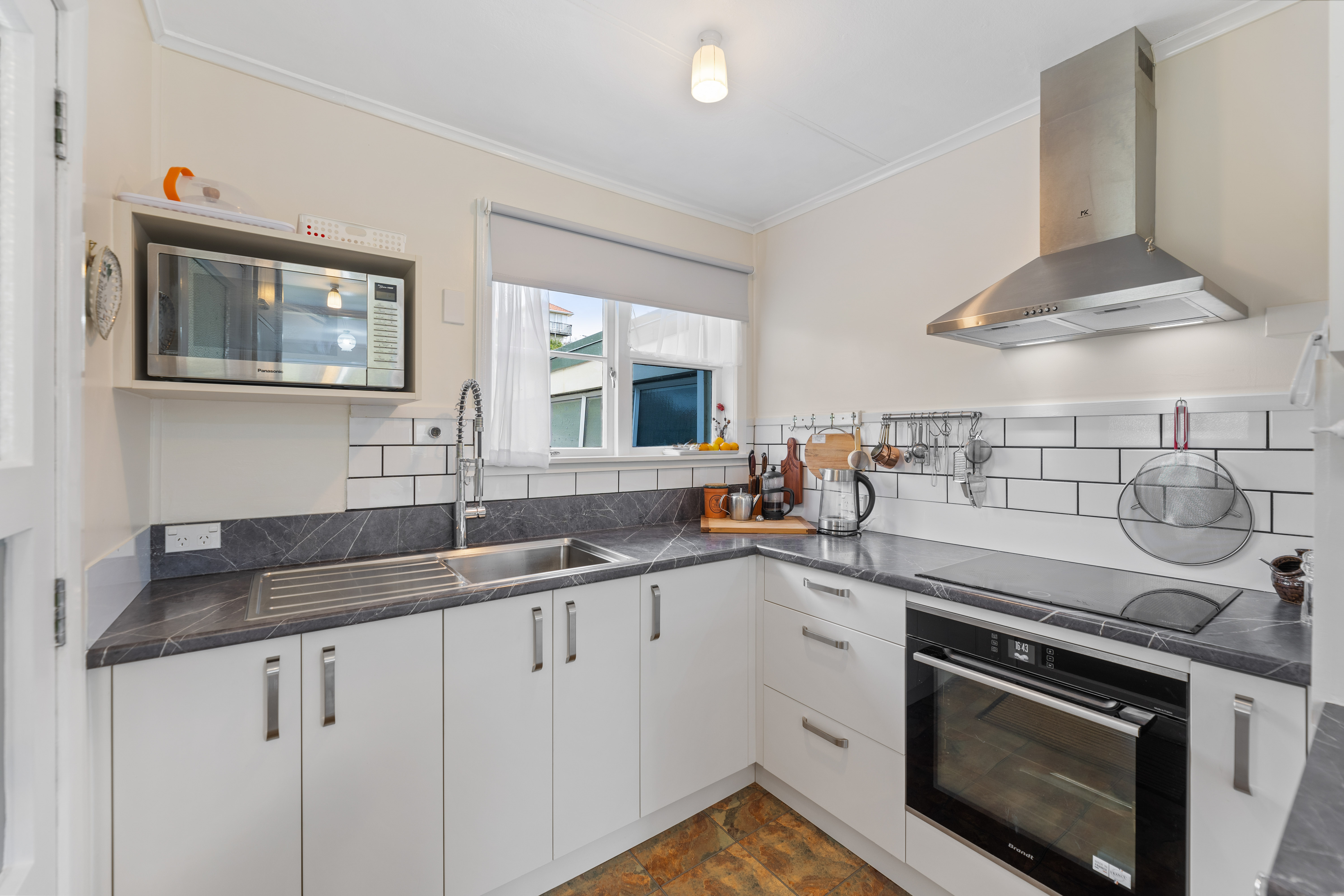 Space and Views! Harcourts Blue Ribbon