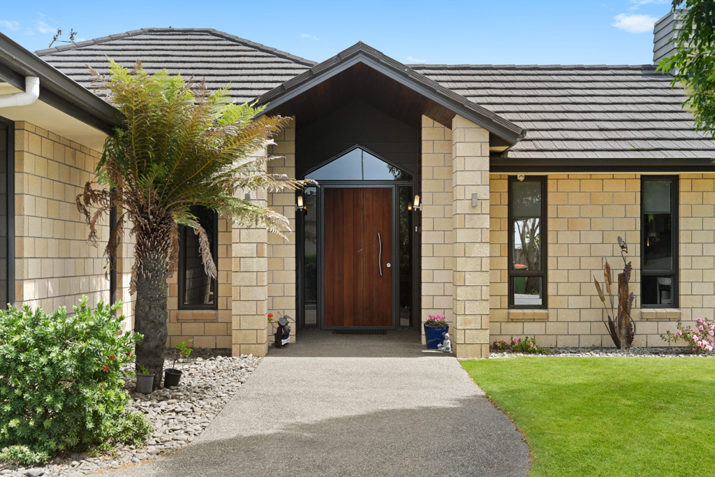 2 Ebony Court, Rototuna North