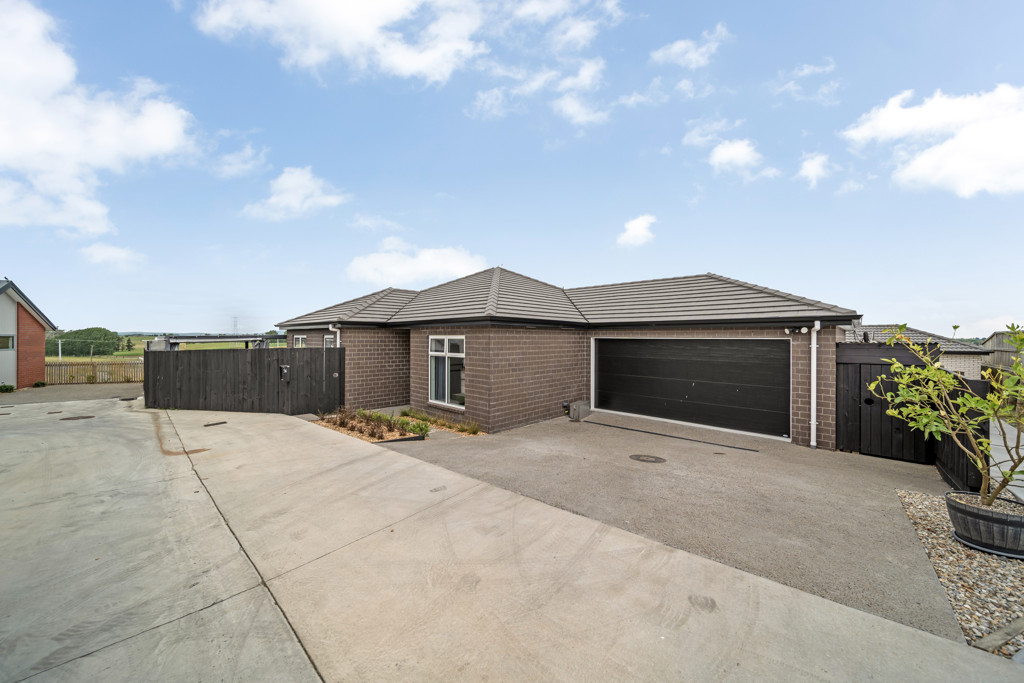 56 Scenic Rise, Rototuna North