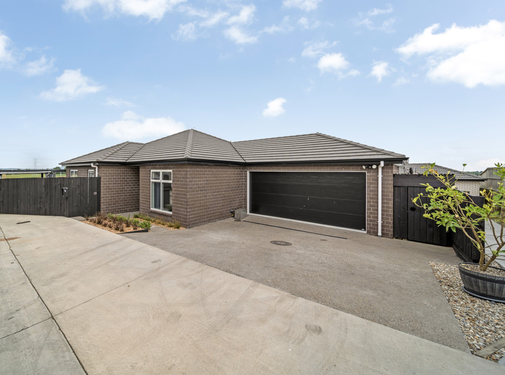 56 Scenic Rise, Rototuna North