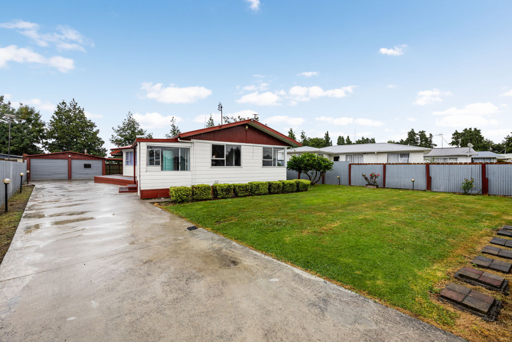 53 Karen Crescent, Dinsdale