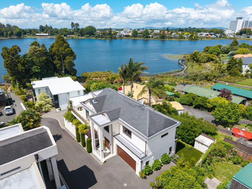 136 Lake Crescent, Hamilton Lake