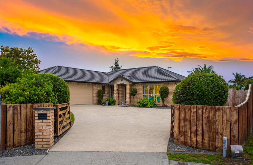7 Welwyn Place, Rototuna North