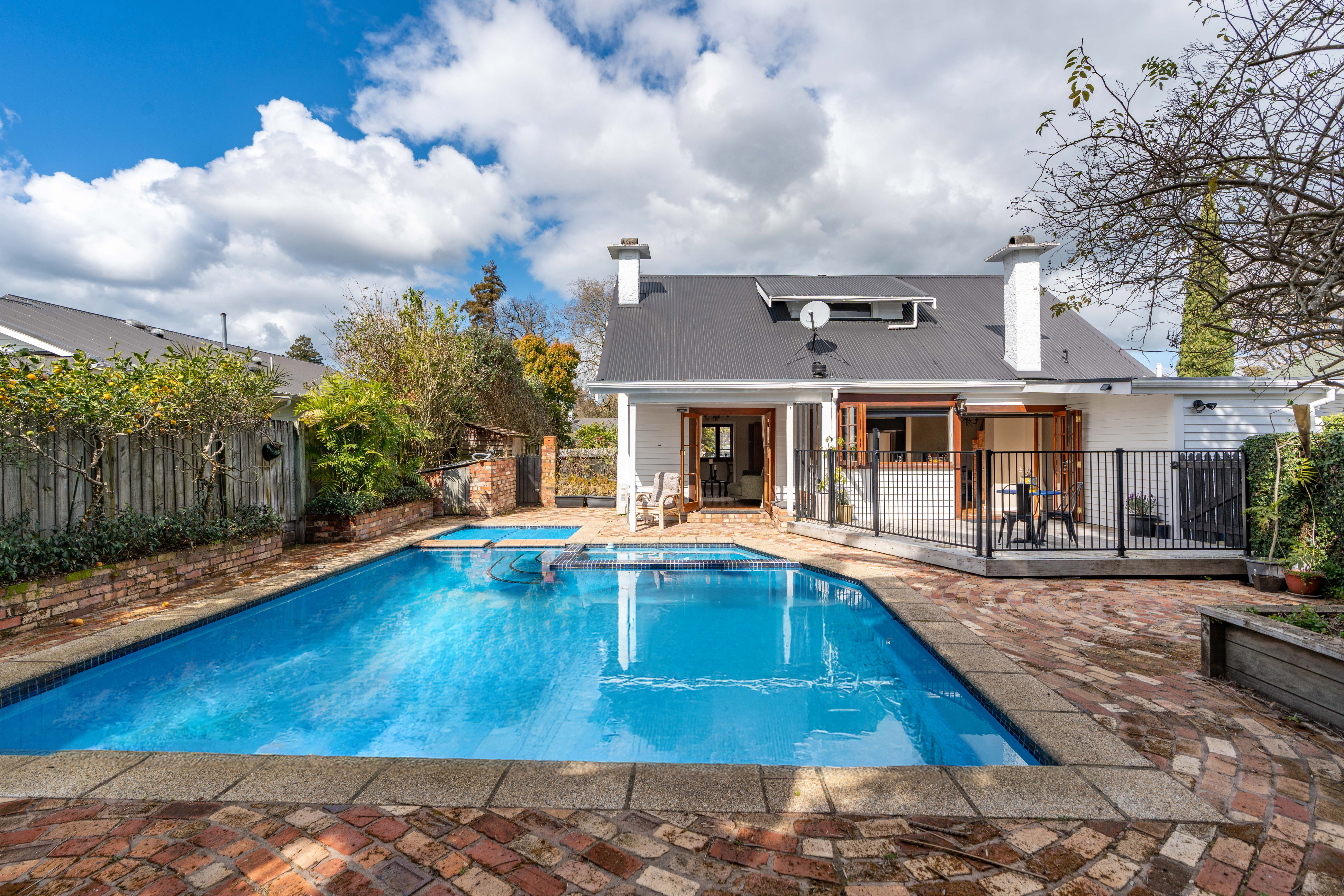 8 Riro Street, Hamilton East