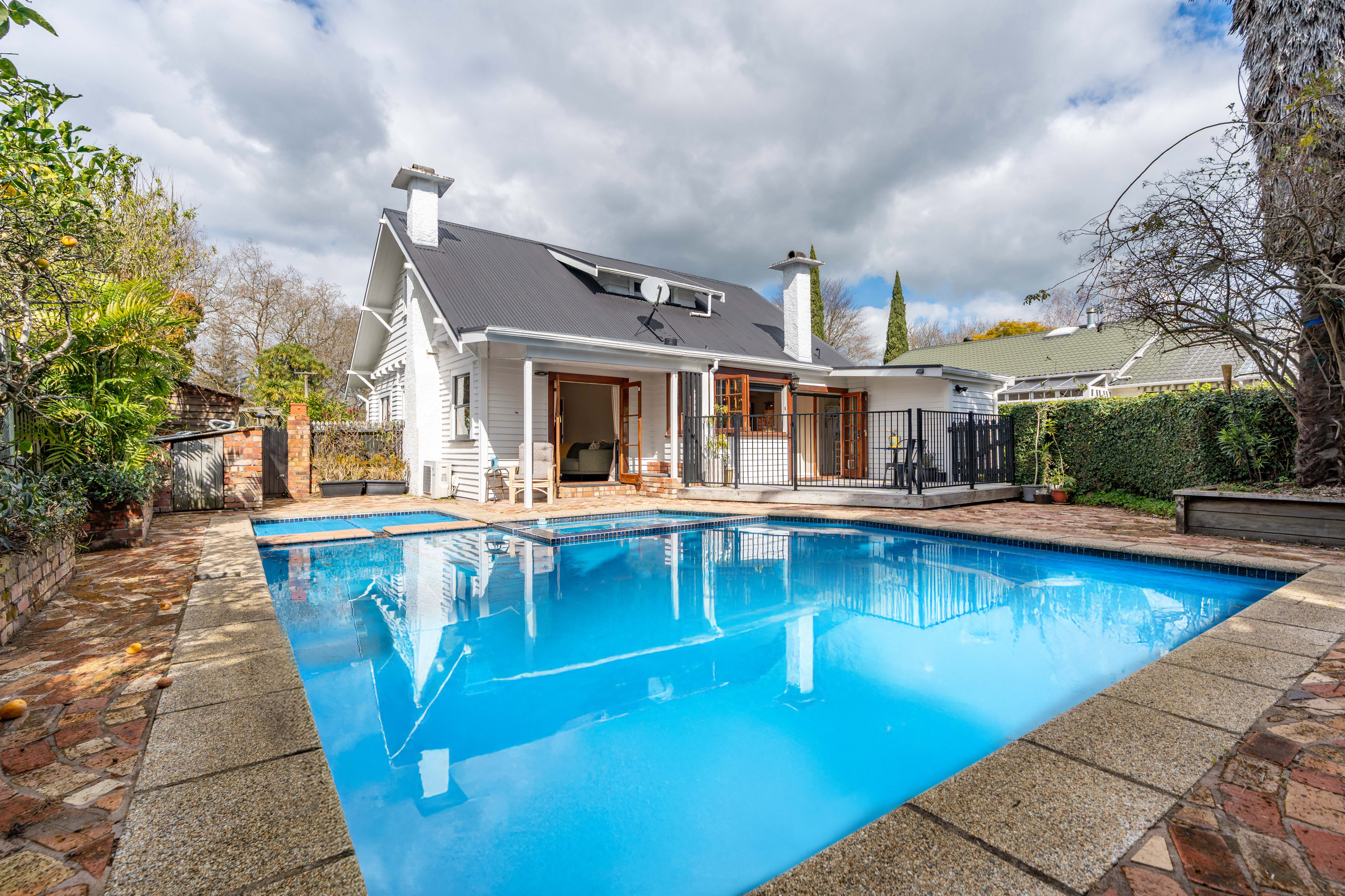 8 Riro Street, Hamilton East